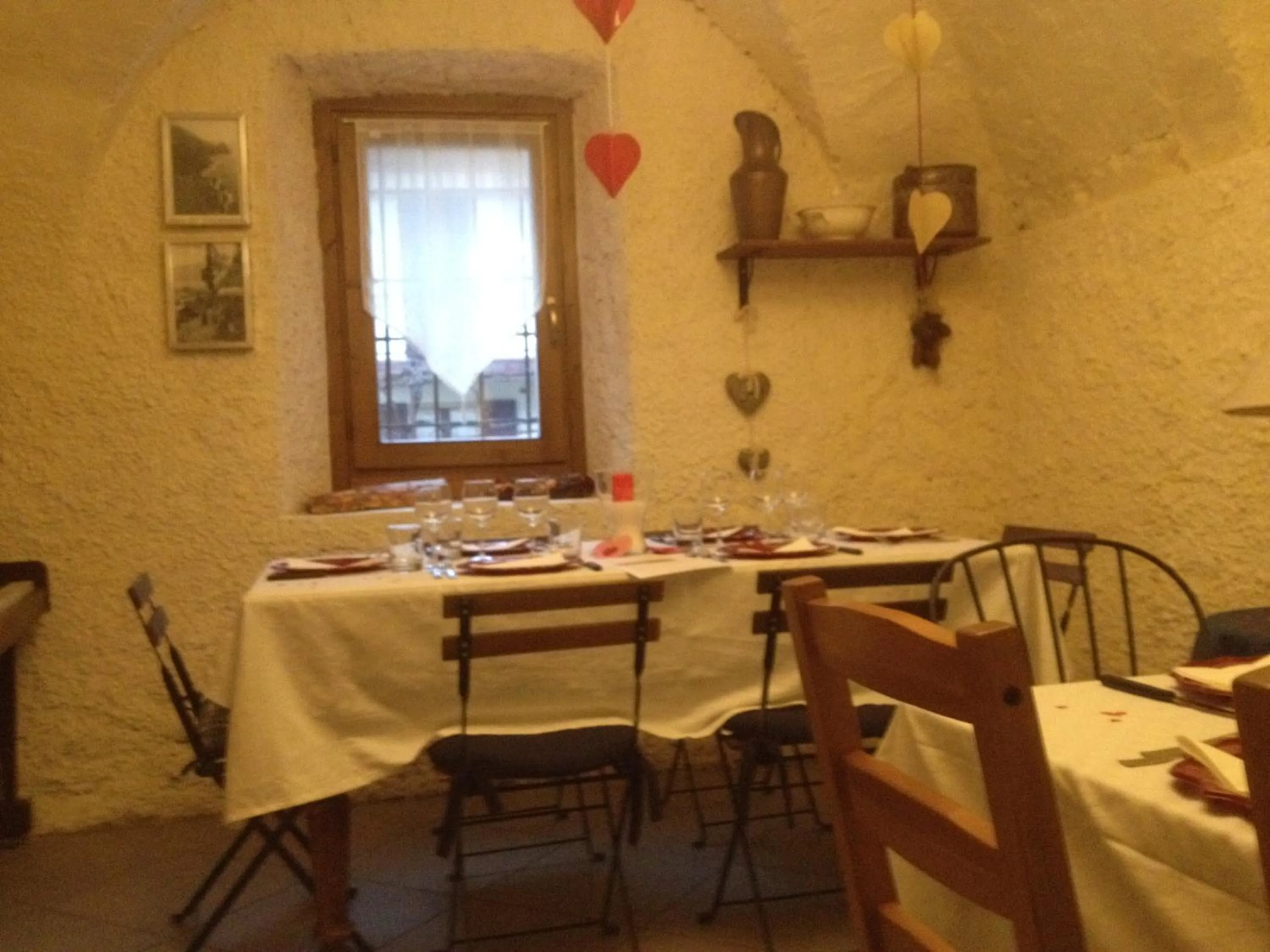 Dining area in La Tana del Ghiro