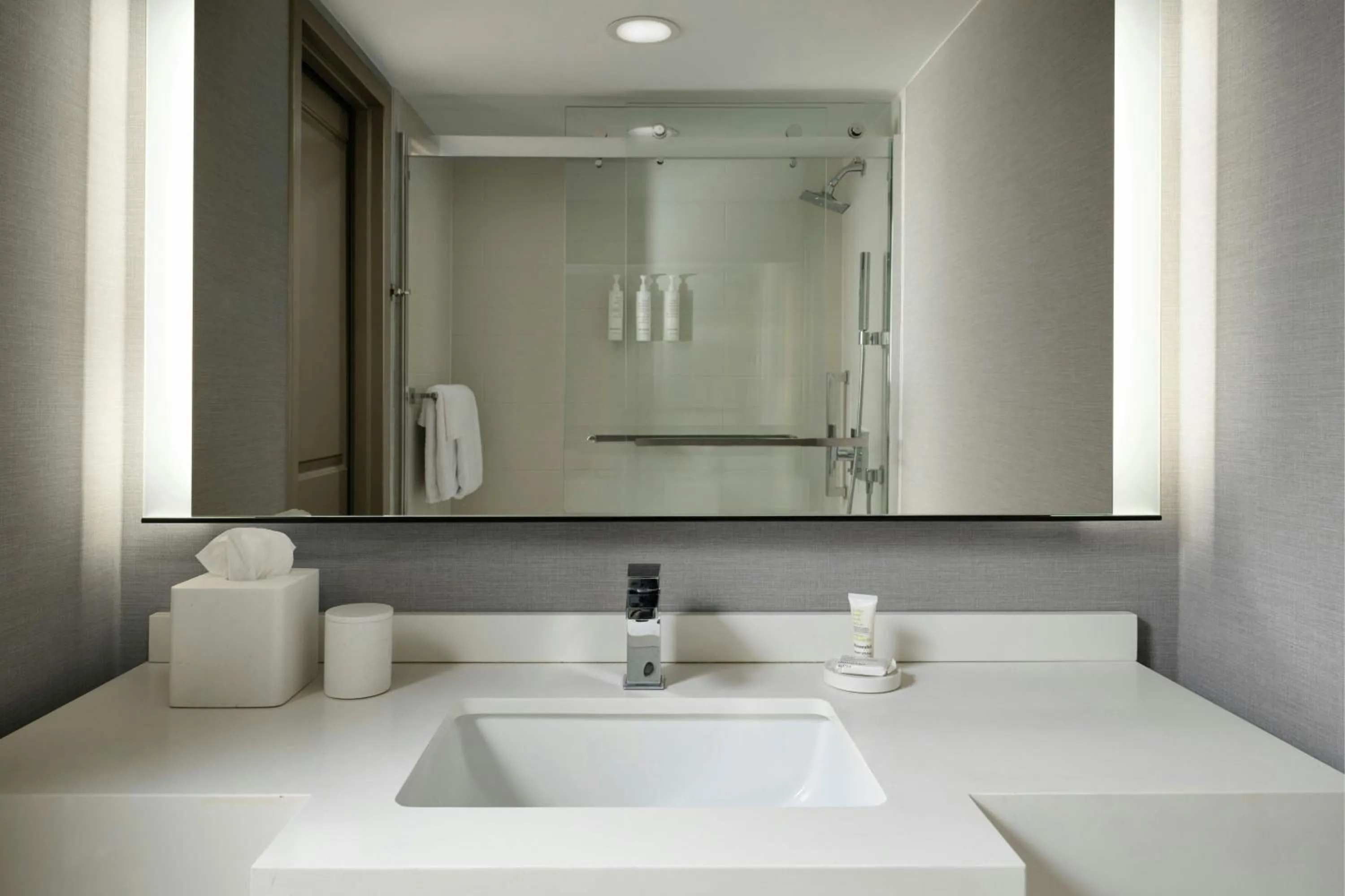 Bathroom in Indianapolis Marriott East