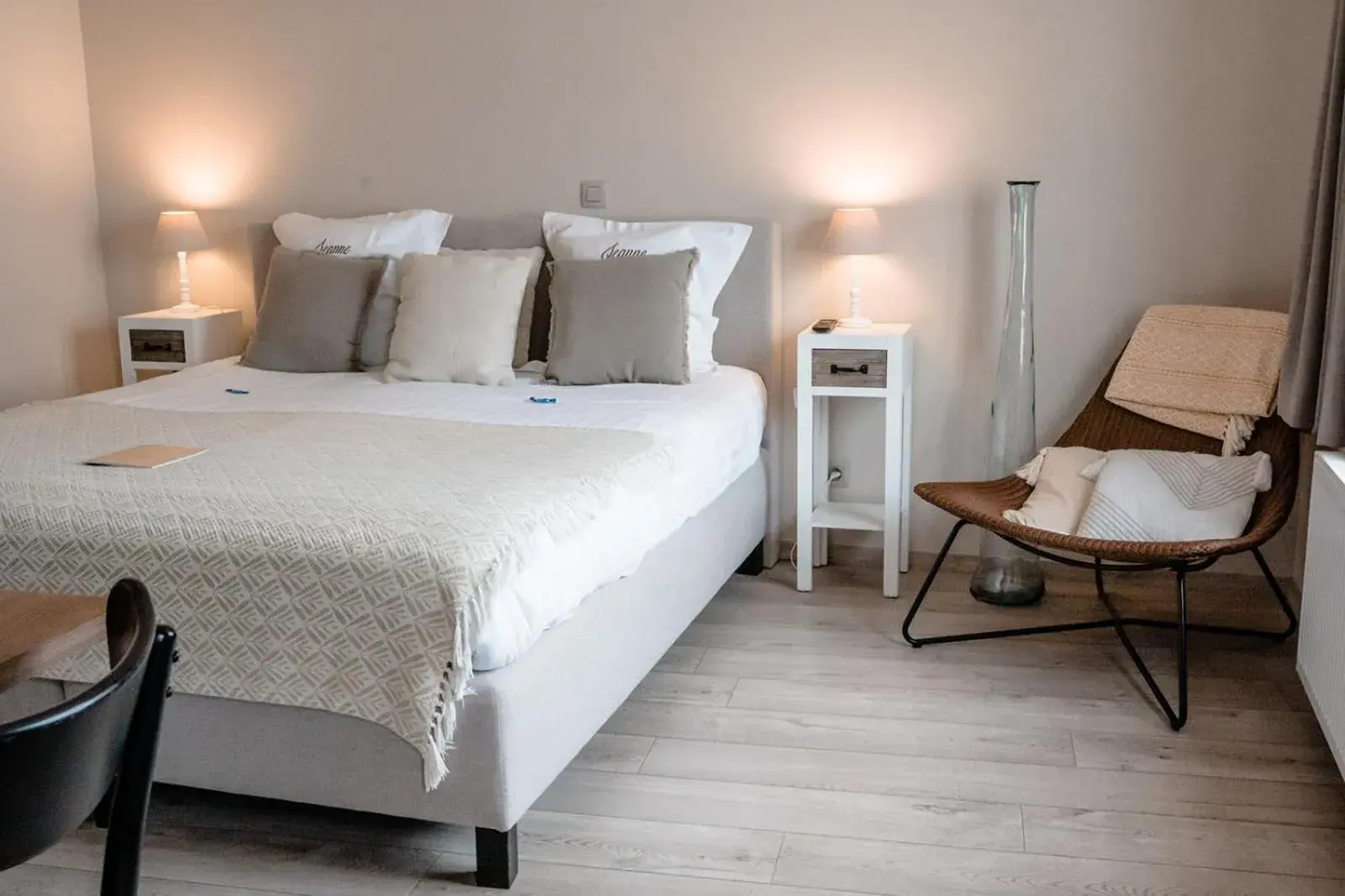 Deluxe Double Room with Bath in Jeanne Deluxe Double Room with Bath in Jeanne