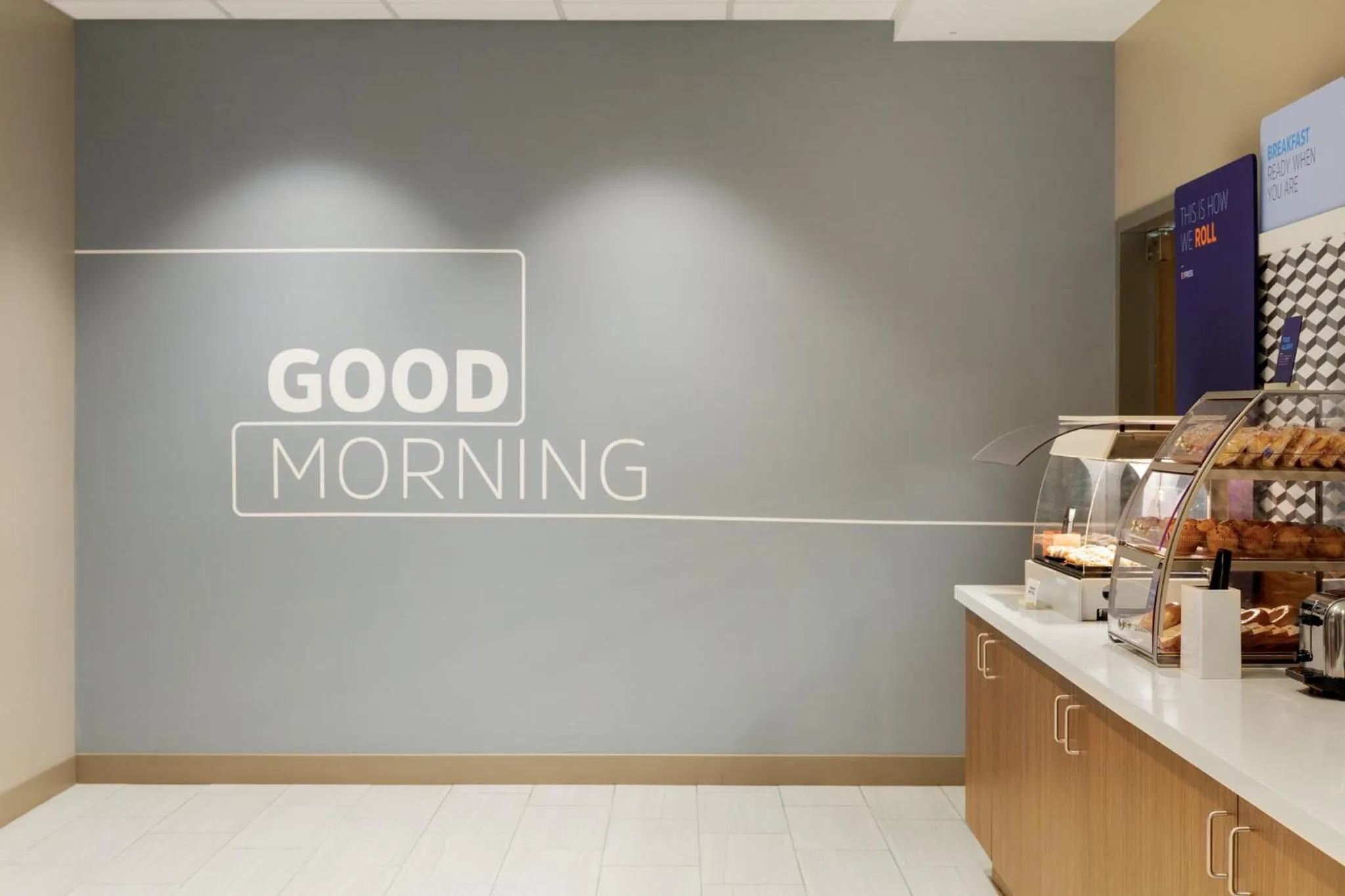 Restaurant/places to eat in Holiday Inn Express Hotel & Suites Cleveland-Streetsboro by IHG