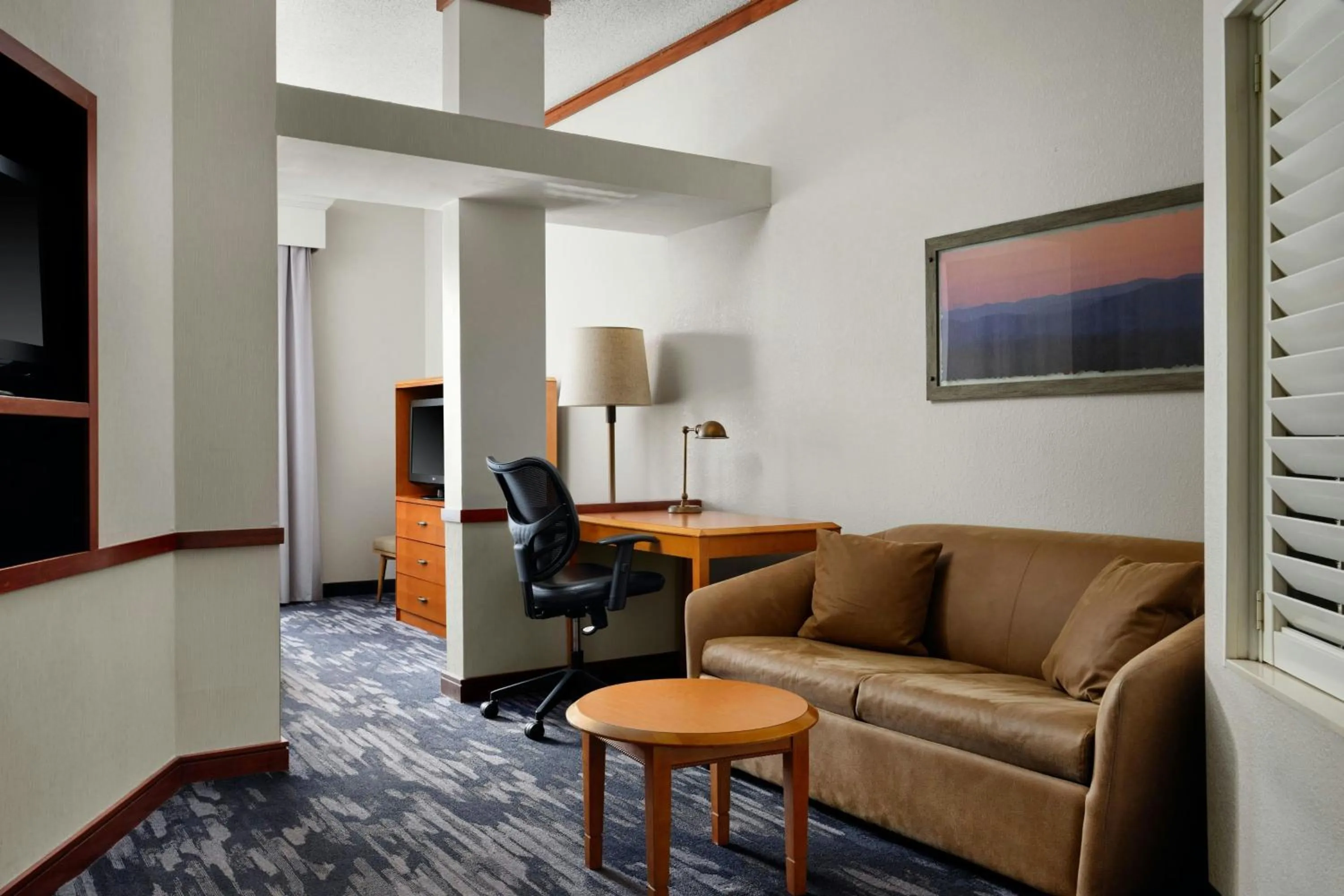 Living room in Fairfield Inn & Suites Indianapolis East