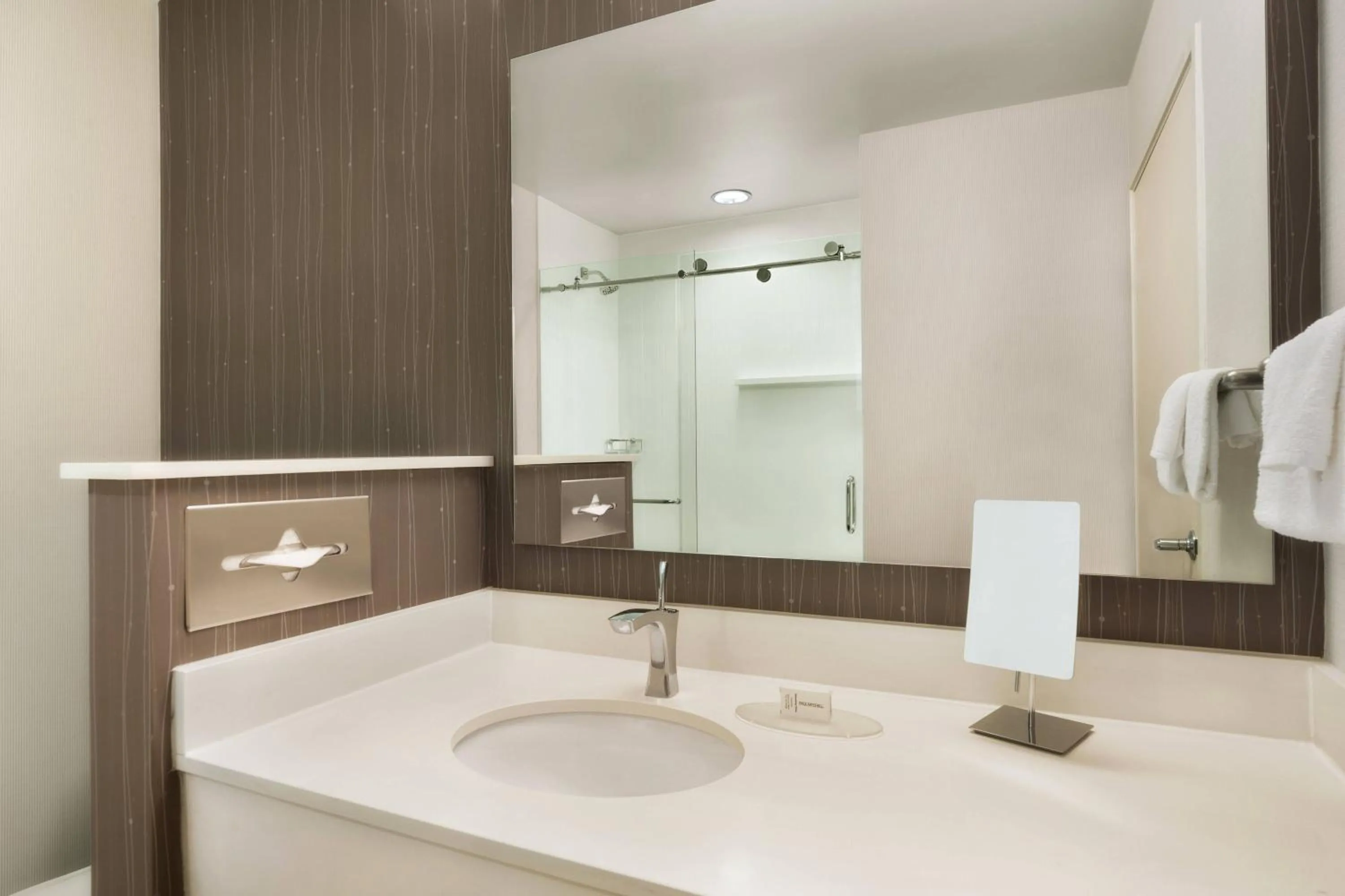 Bathroom in Courtyard by Marriott Philadelphia Montgomeryville