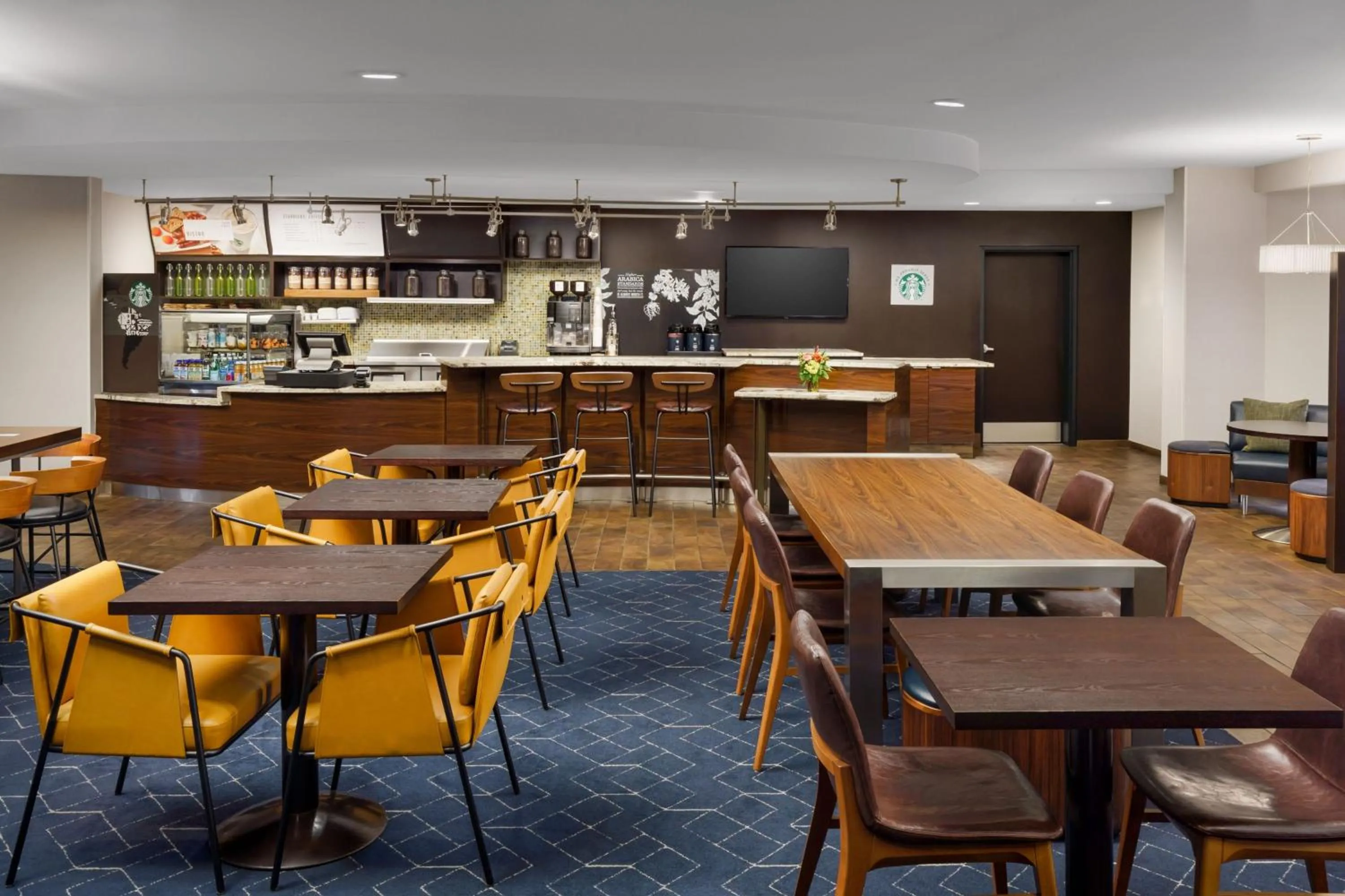 Restaurant/places to eat in Courtyard by Marriott Philadelphia Montgomeryville