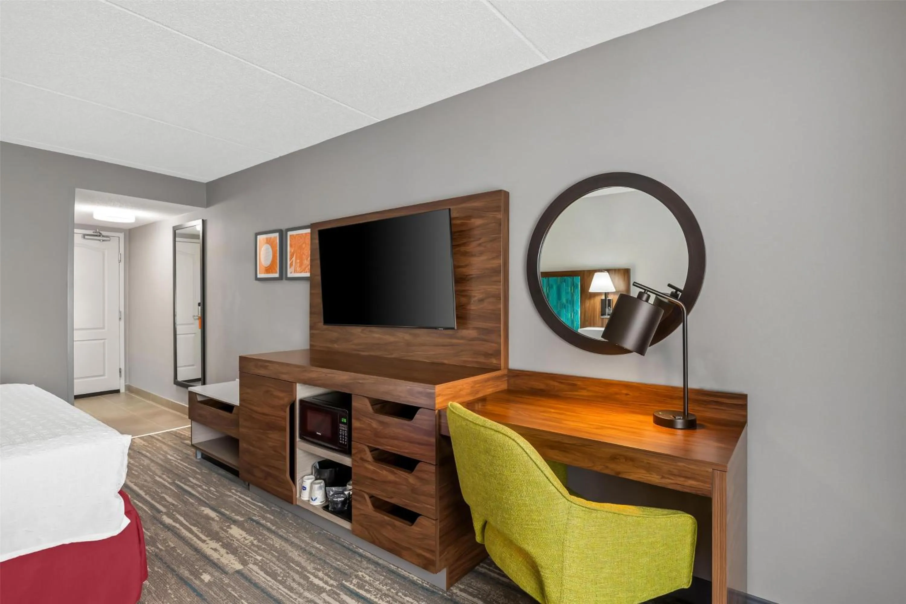 Bed in Hampton Inn & Suites Richmond/Virginia Center