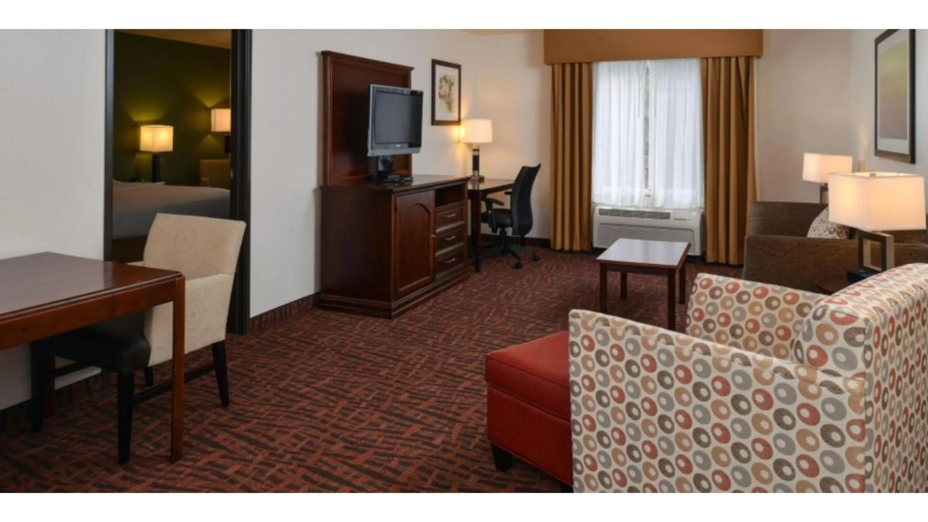 Photo of the whole room in Holiday Inn Express Hotel & Suites Cherry Hills by IHG