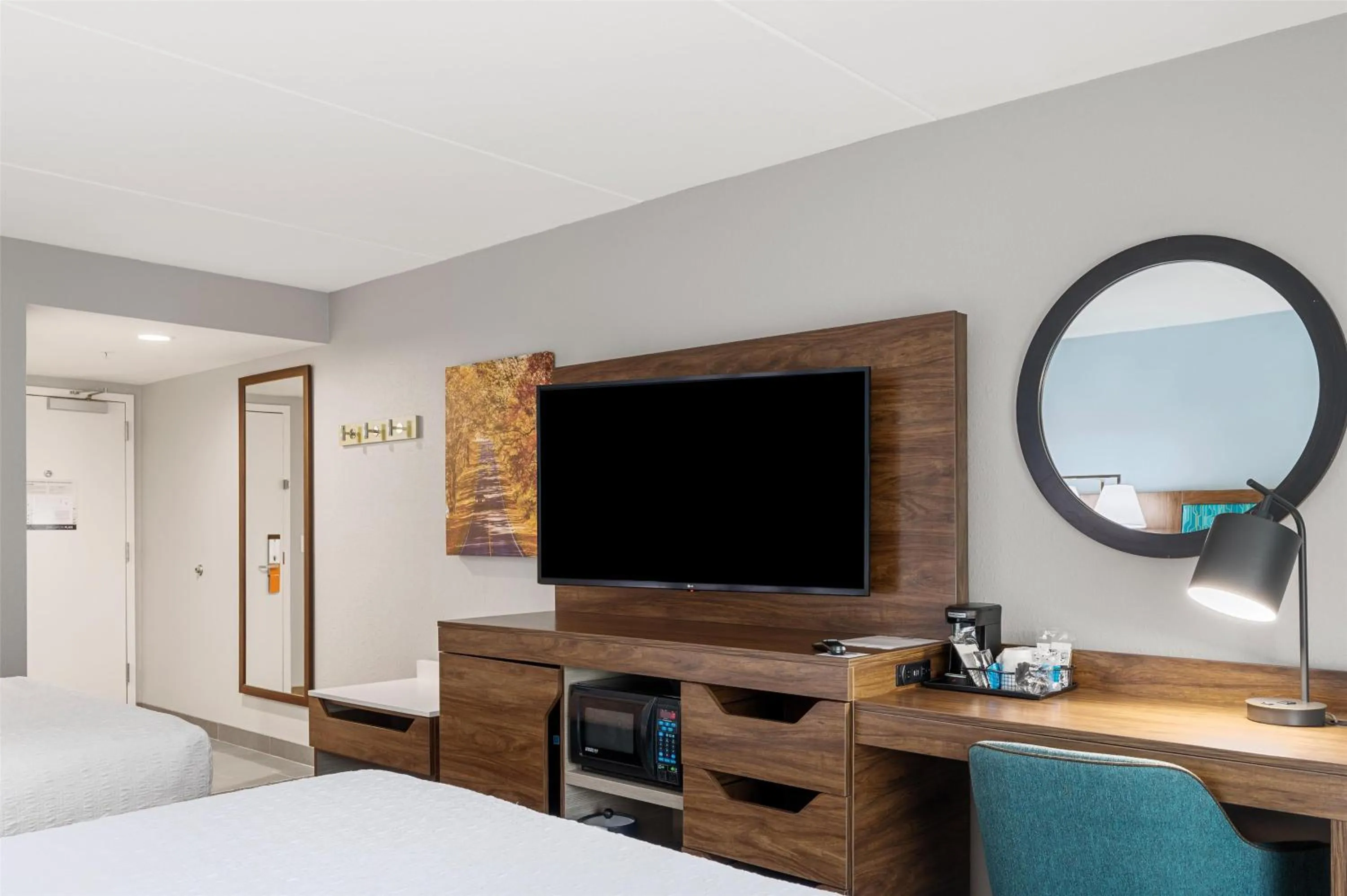 Bed in Hampton Inn Front Royal