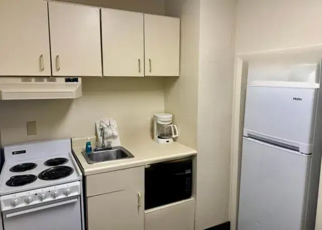 Cityview with Two Double Beds, Efficiency Kitchen and Spa Bath in Boardwalk Beach Resort Cityview with Two Double Beds, Efficiency Kitchen and Spa Bath in Boardwalk Beach Resort