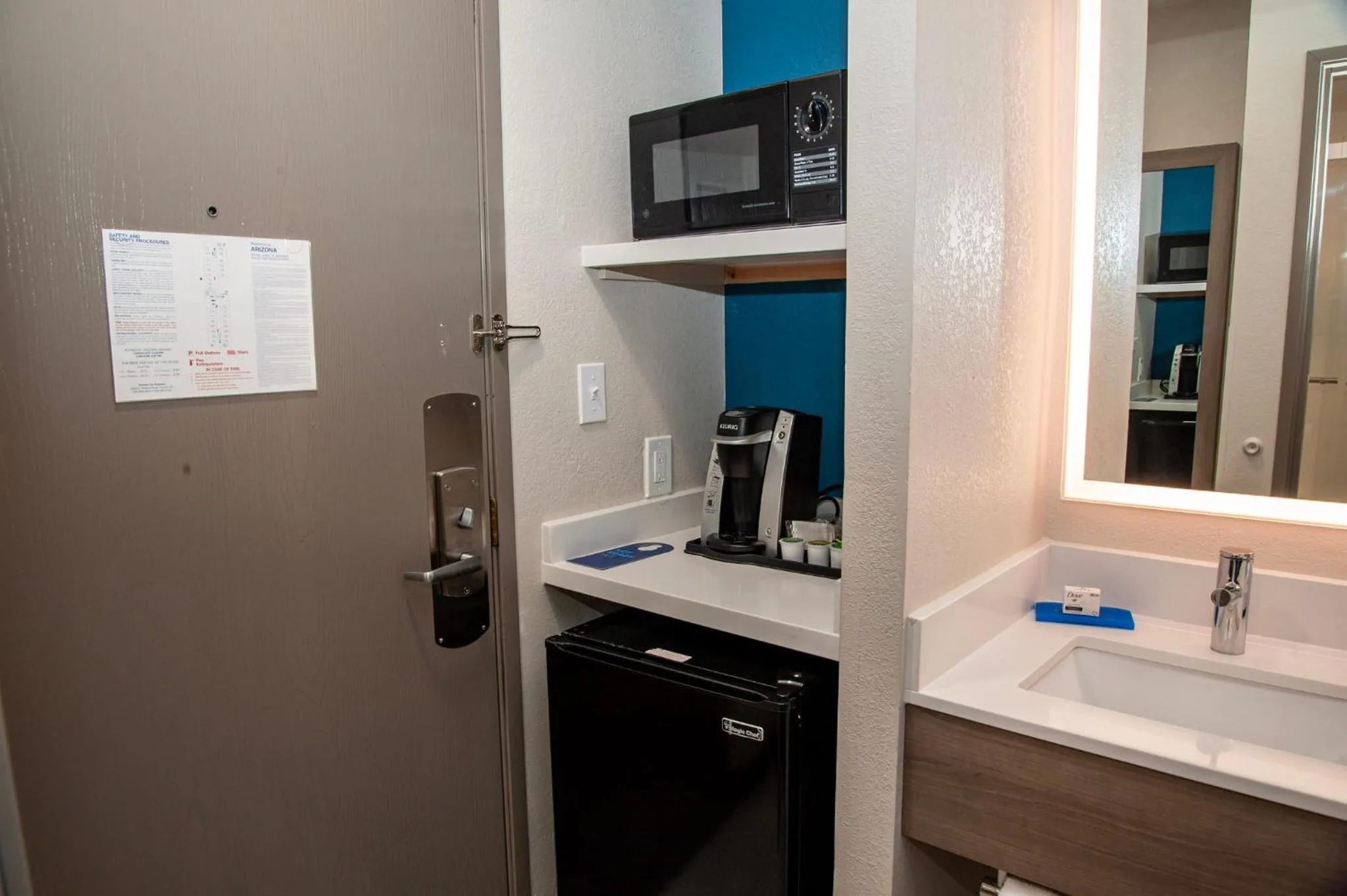 Photo of the whole room in Holiday Inn Express Tucson-Airport by IHG