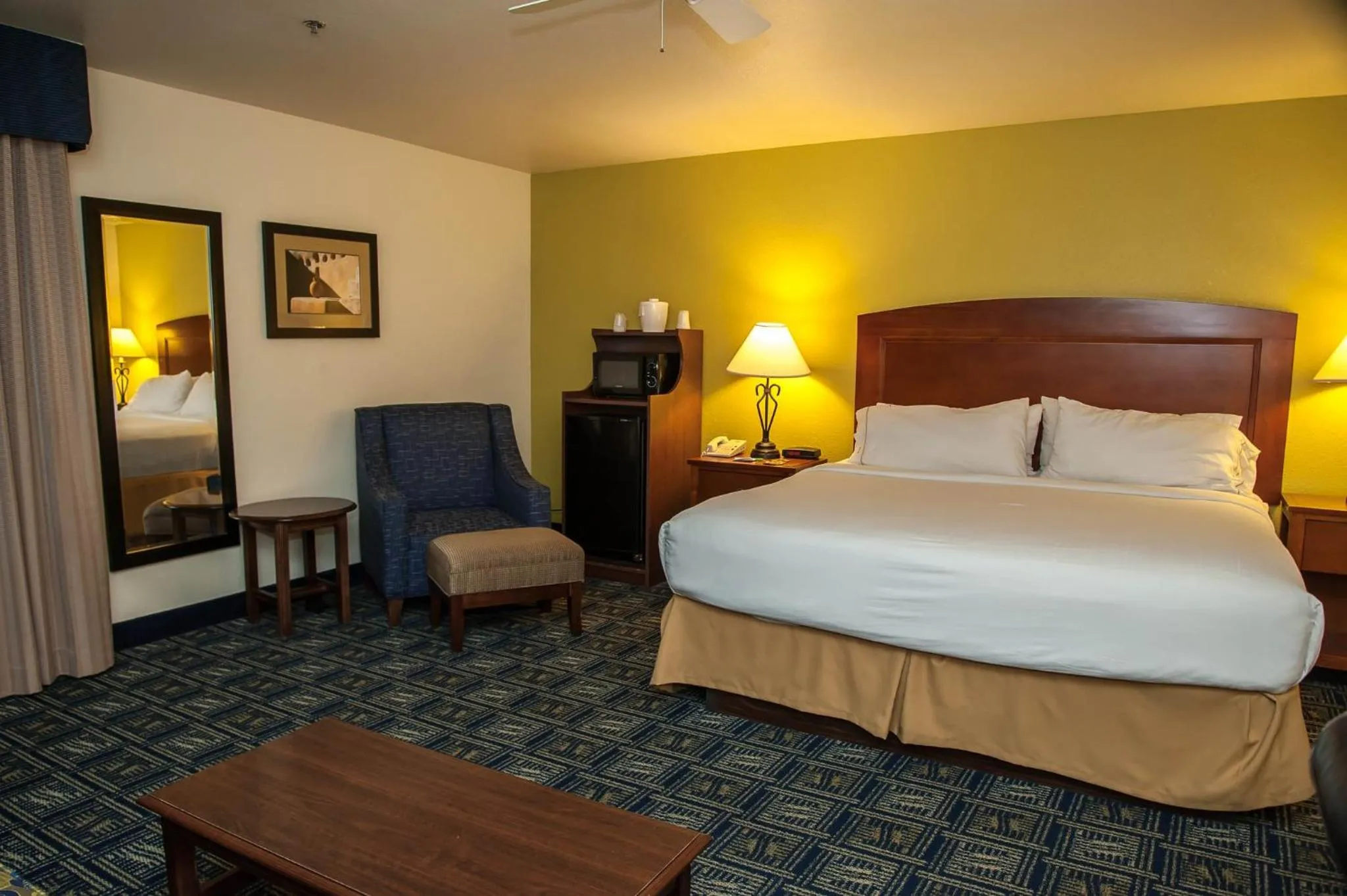 Photo of the whole room, Bed in Holiday Inn Express Tucson-Airport by IHG