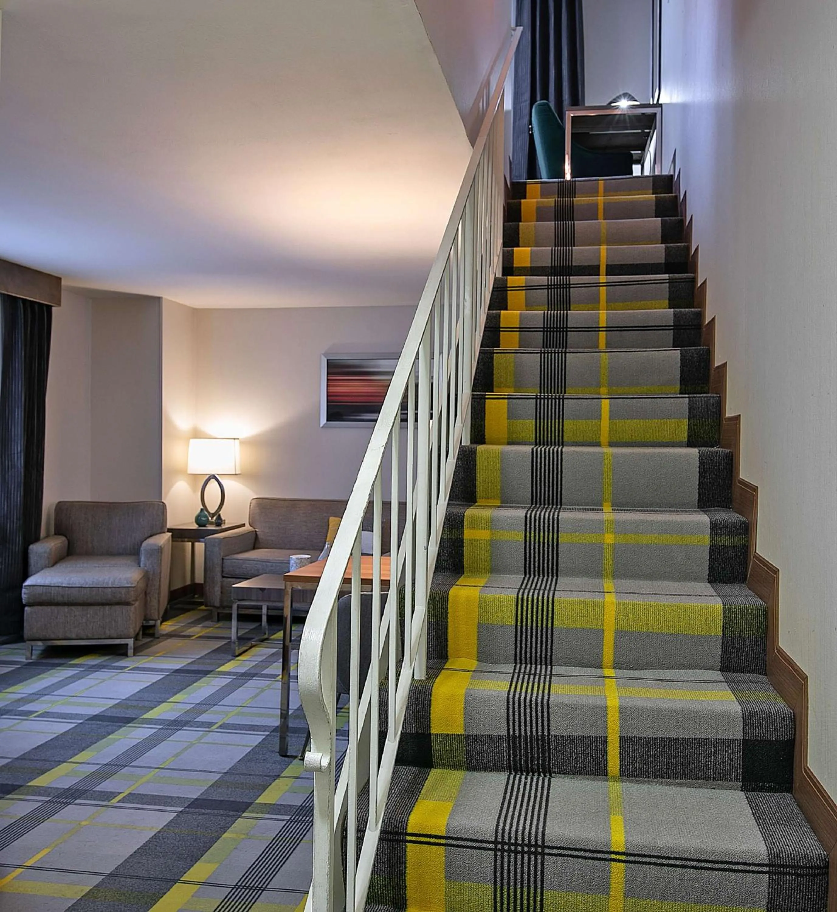 Living room in The Wayfarer San Luis Obispo, Tapestry Collection by Hilton