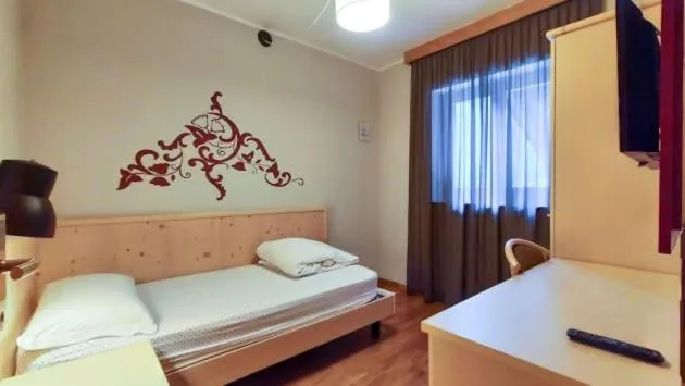 Bedroom, Bed in Hotel Principe Marmolada