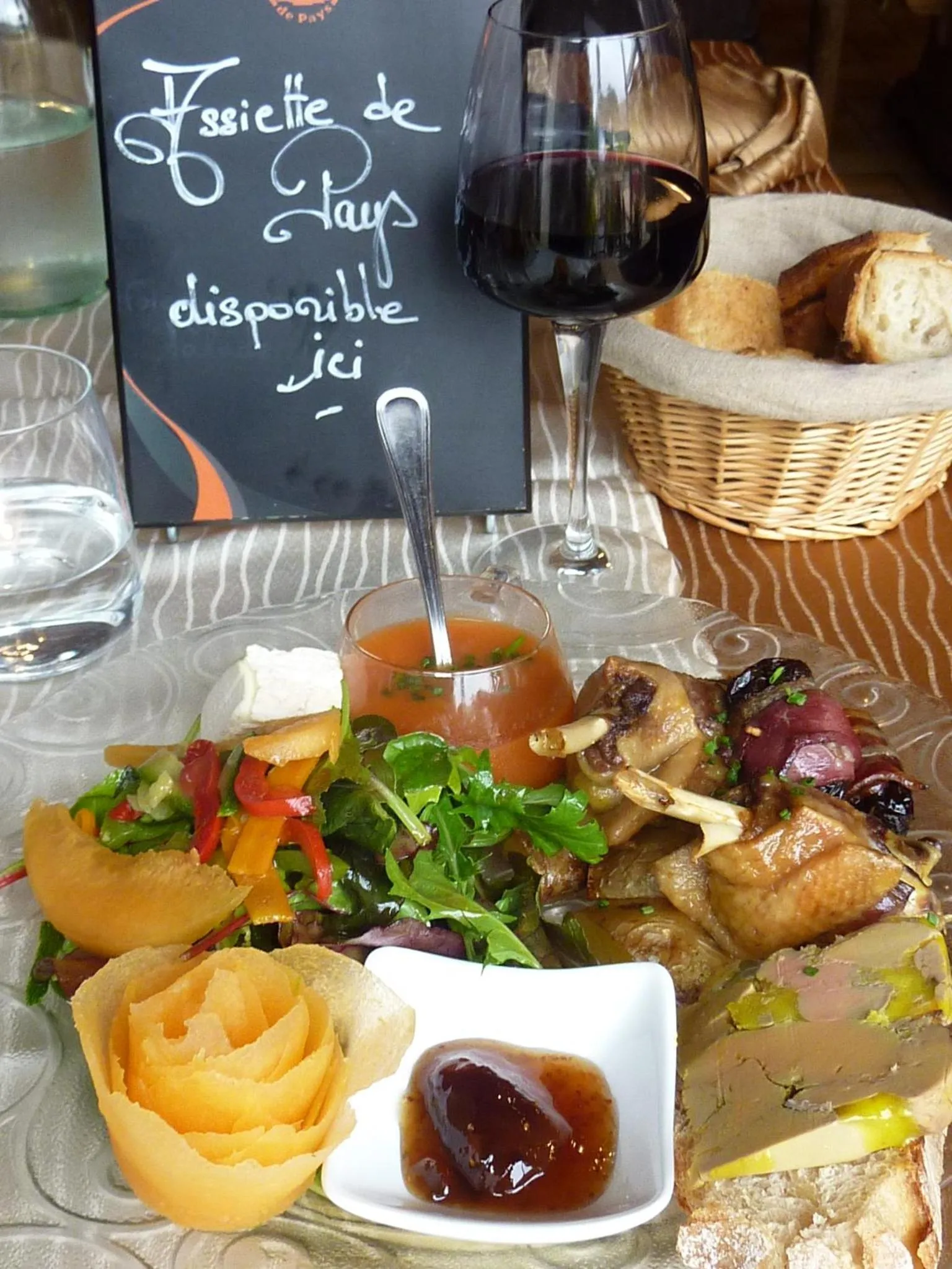 Logis Hôtels - Hôtel et Restaurant Les Voyageurs