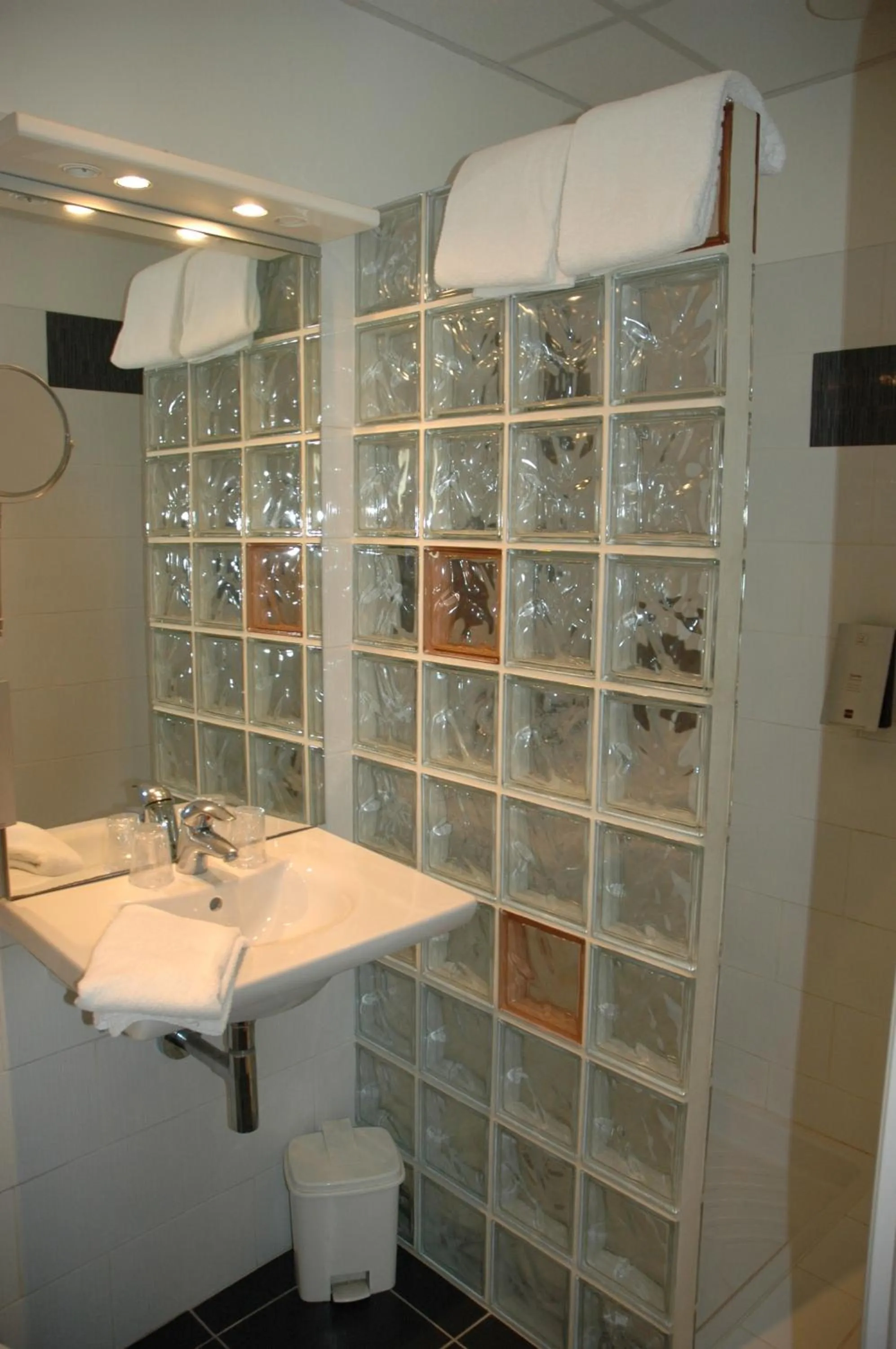 Logis Hôtels - Hôtel et Restaurant Les Voyageurs