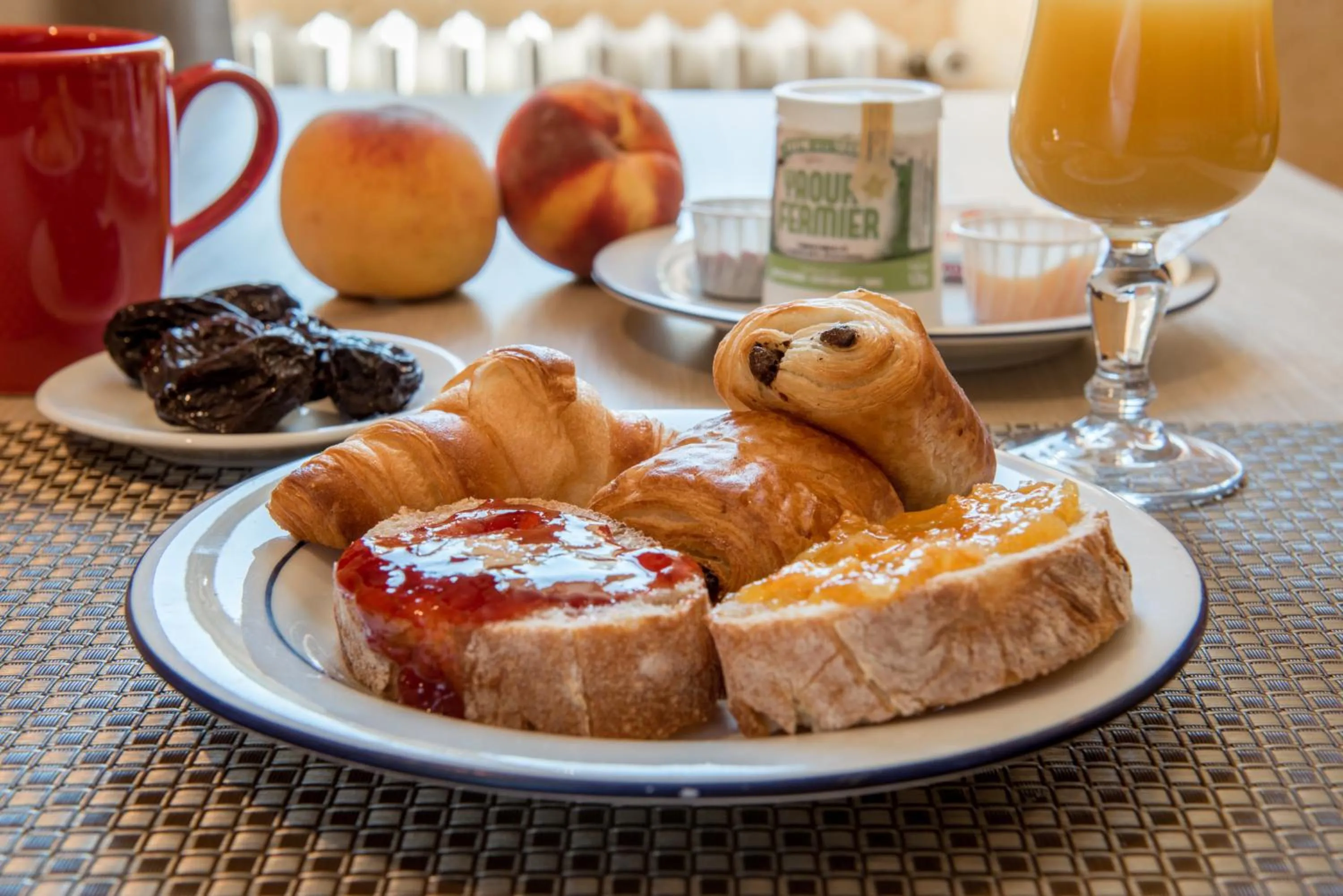 Logis Hôtels - Hôtel et Restaurant Les Voyageurs