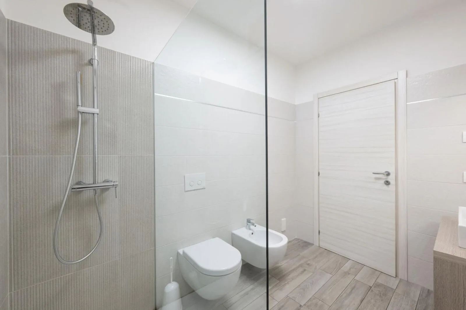 Shower in Residence Desiree