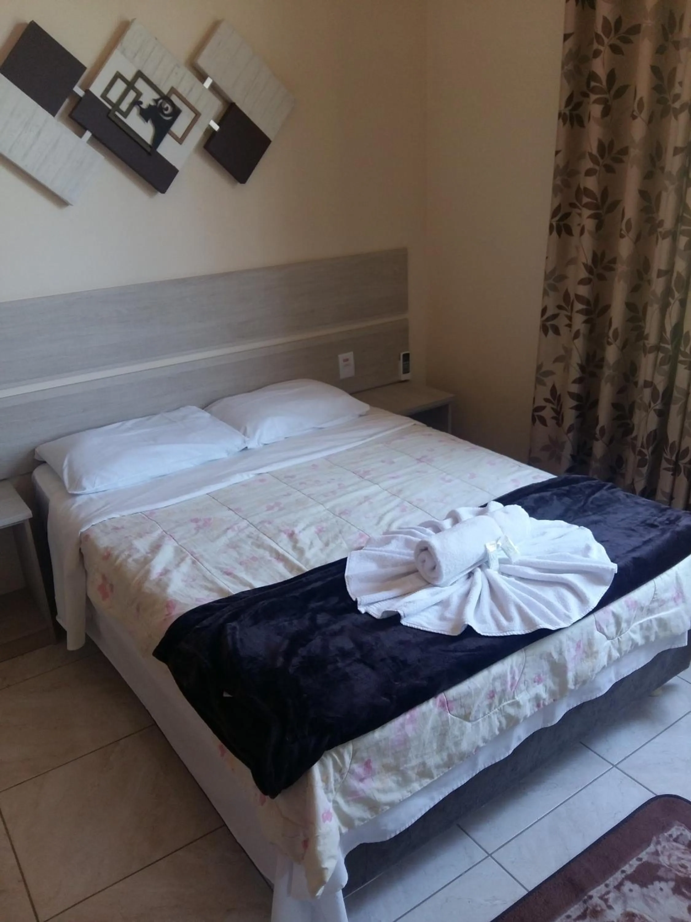 Bed in Hotel Rochamar