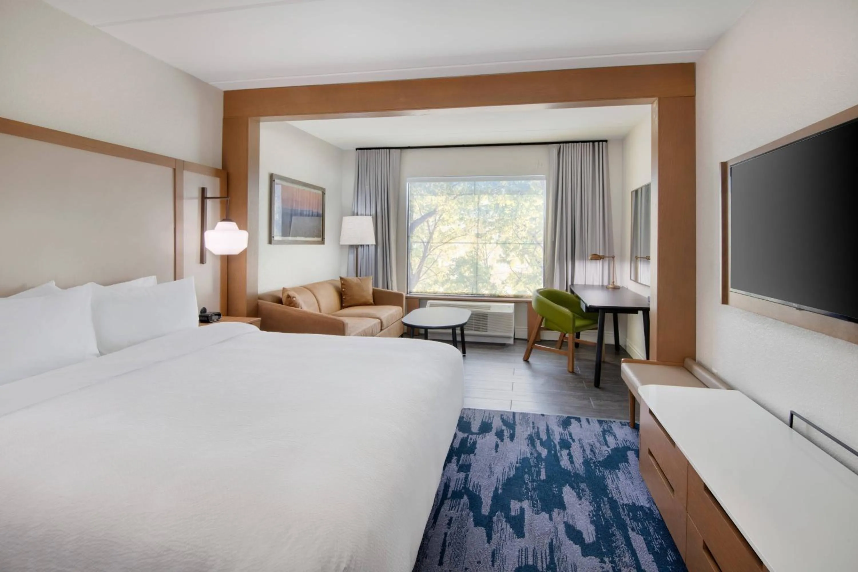 Photo of the whole room, Bed in Fairfield Inn & Suites Columbia Downtown