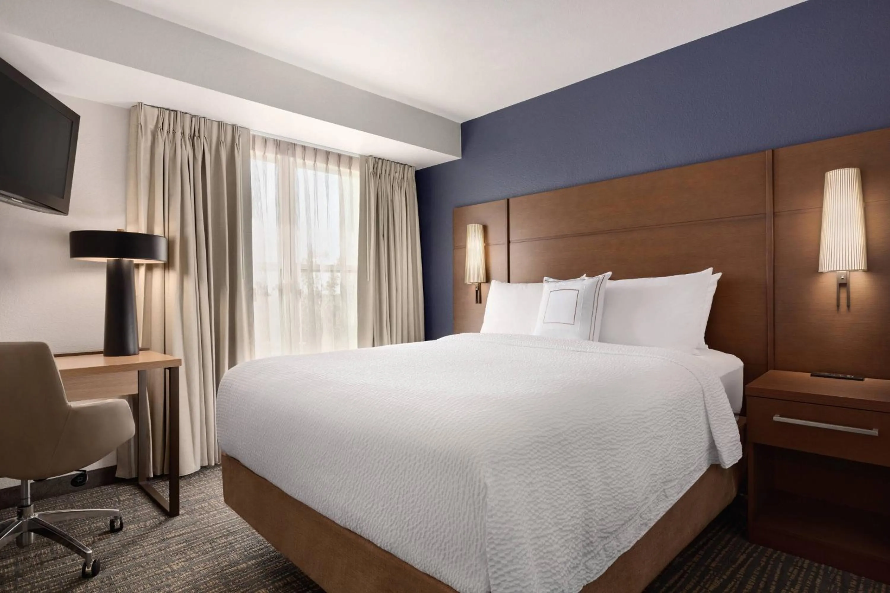 Bedroom, Bed in Residence Inn Sacramento Folsom