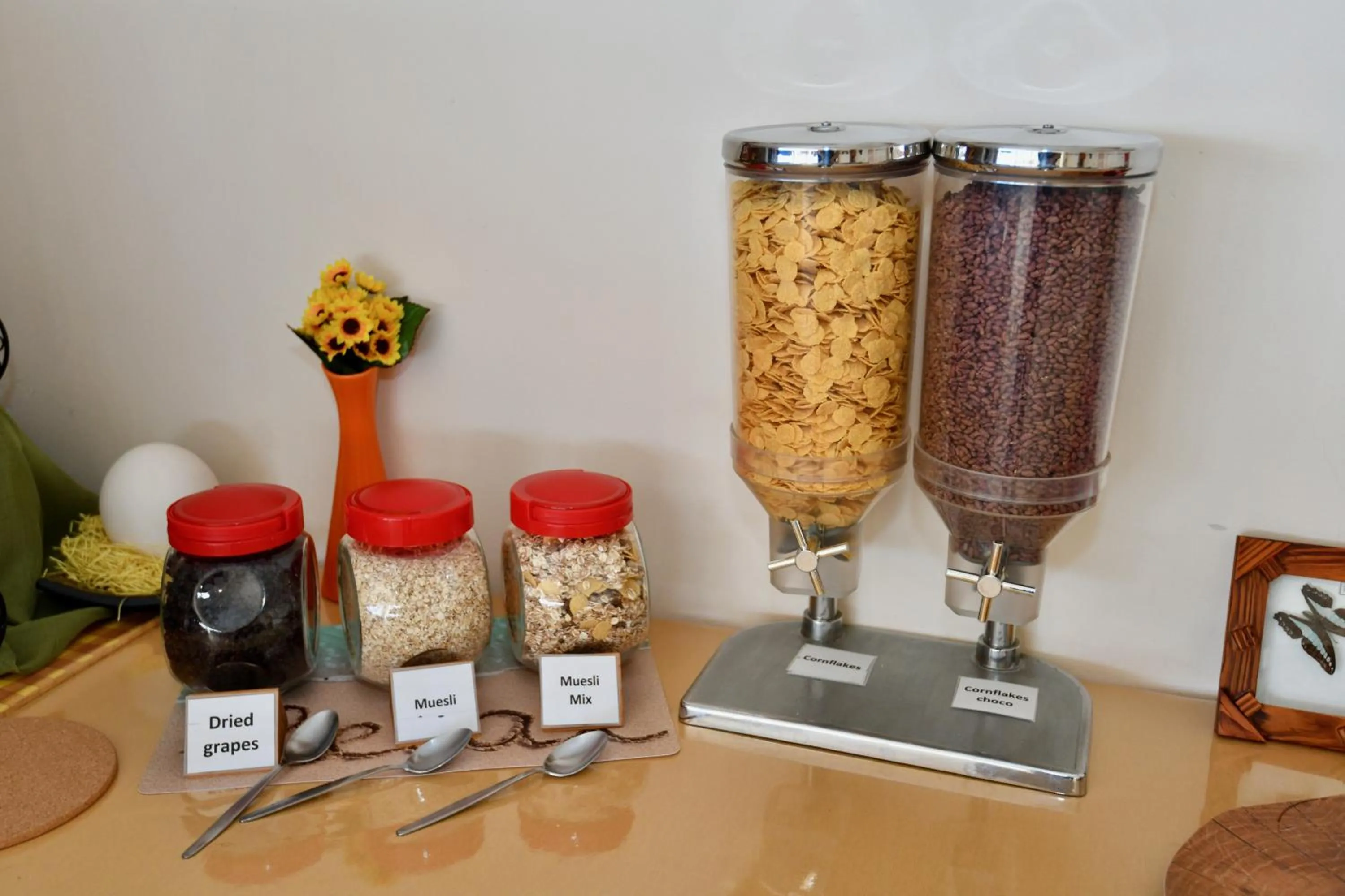 Breakfast in Summer View