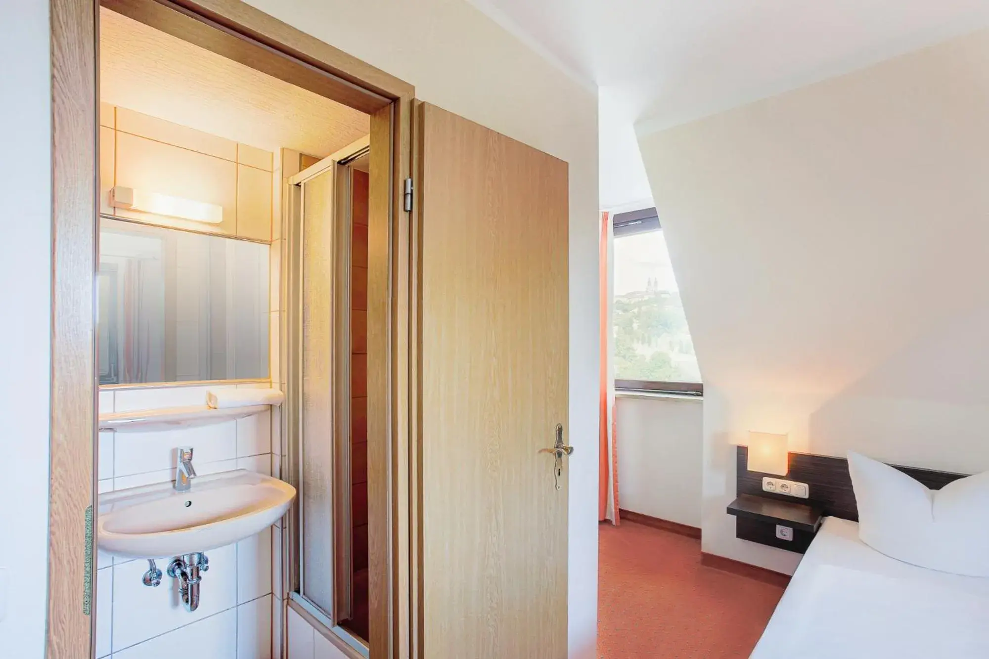 Small Double Room in Berggasthof Banzer Wald Small Double Room in Berggasthof Banzer Wald