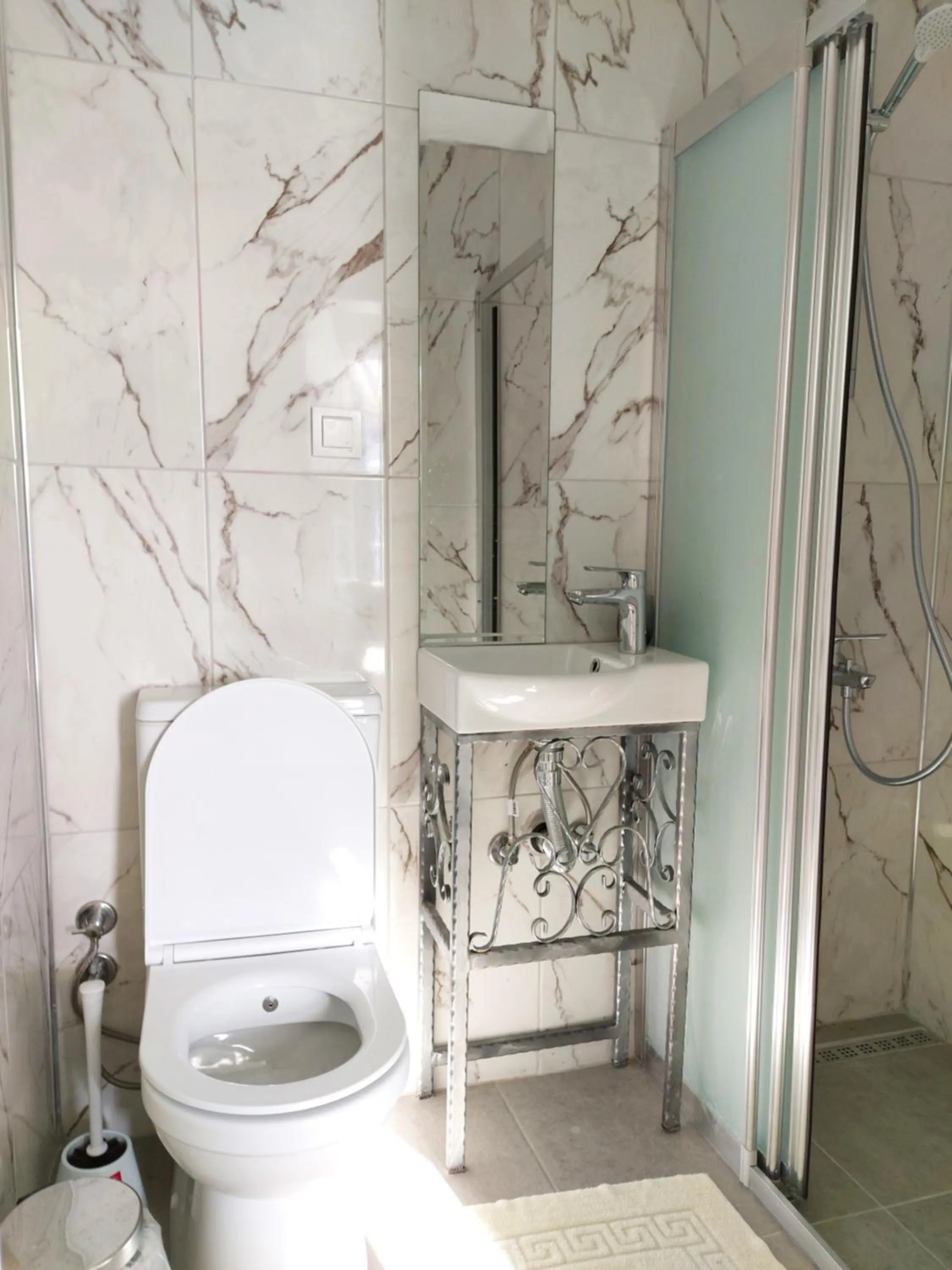 Toilet in Eolos House Cunda