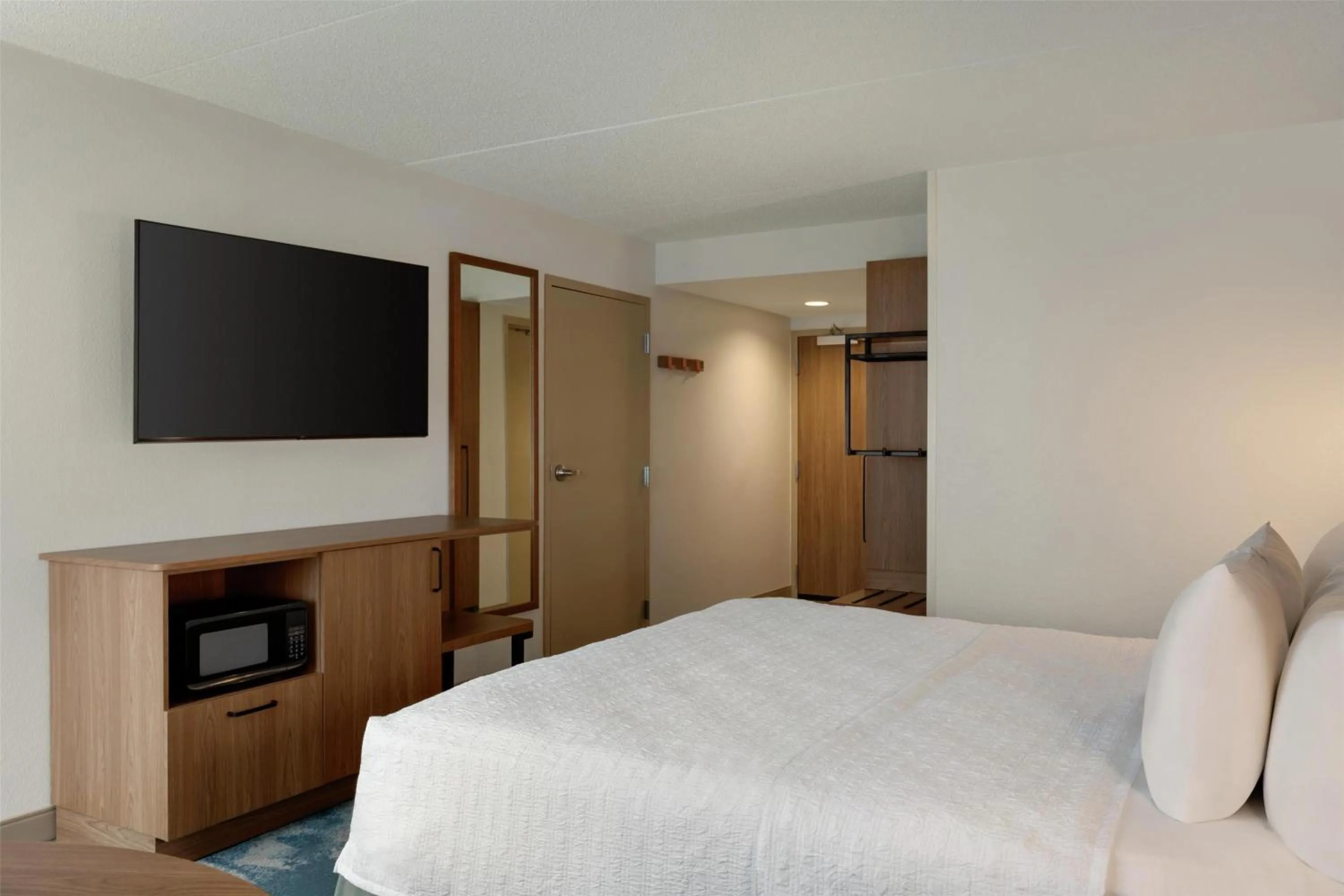 Bed in Hampton Inn Hagerstown