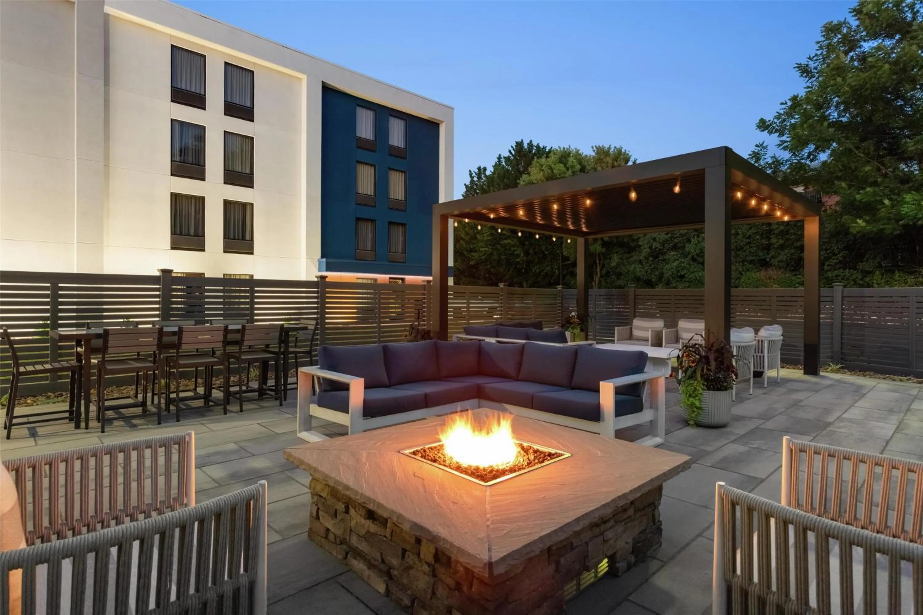 Patio in Hampton Inn Hagerstown