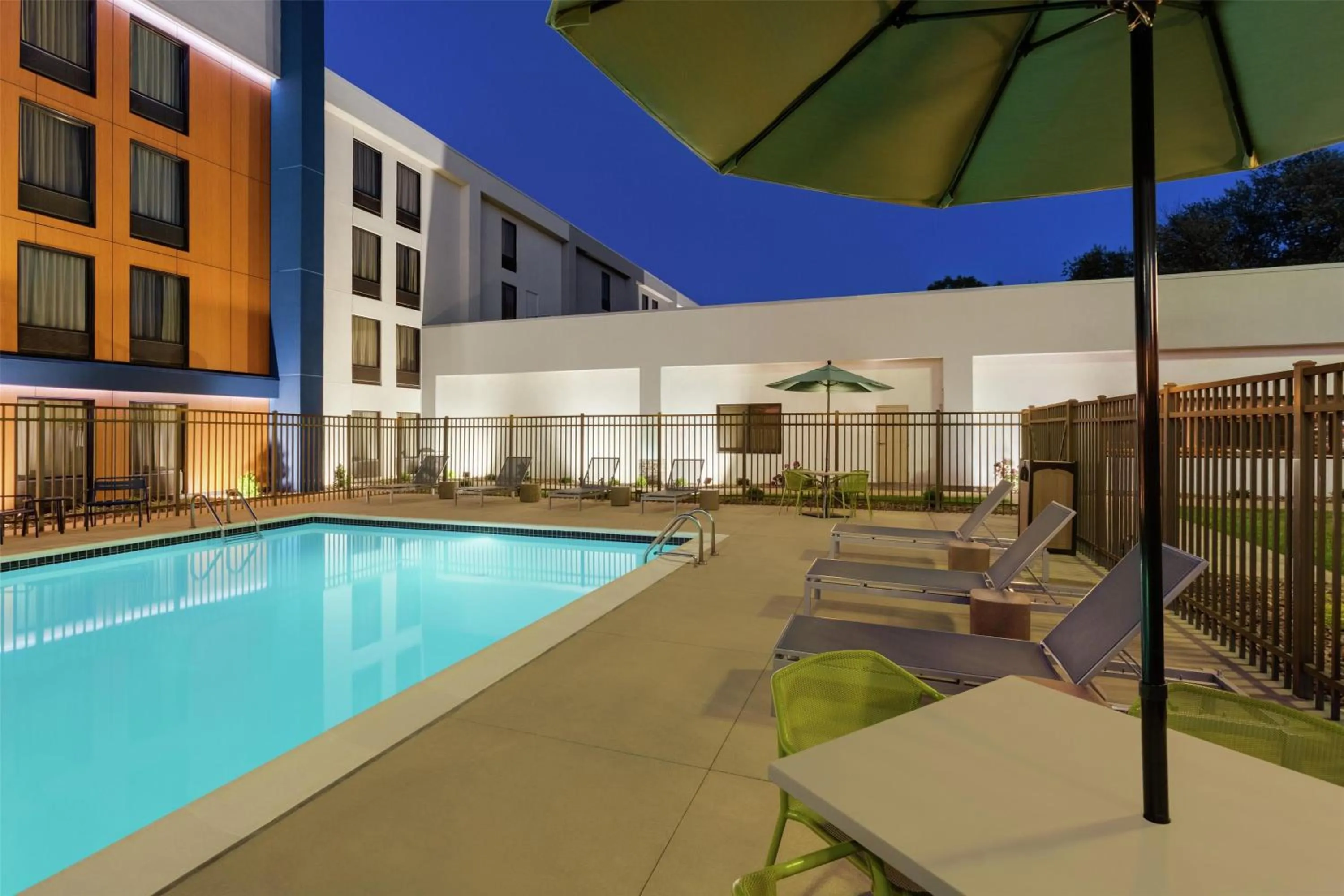 Pool view in Hampton Inn Hagerstown
