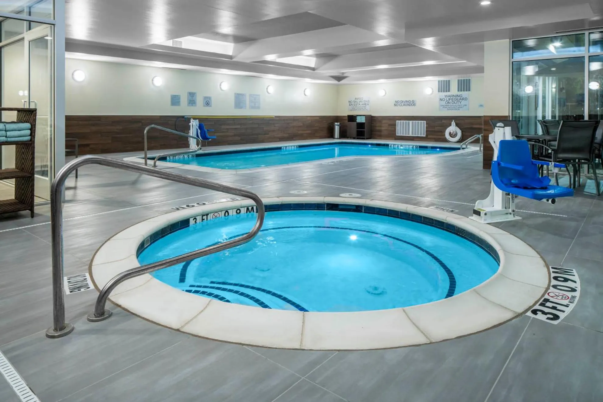 Swimming pool in Fairfield by Marriott Inn & Suites Dallas DFW Airport North, Irving