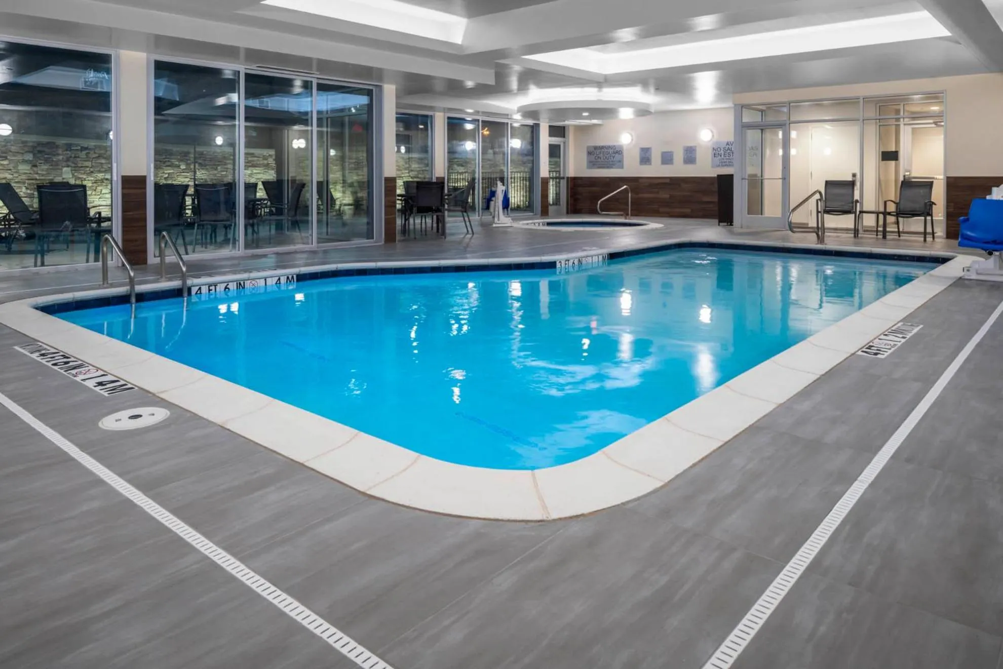 Swimming pool in Fairfield by Marriott Inn & Suites Dallas DFW Airport North, Irving
