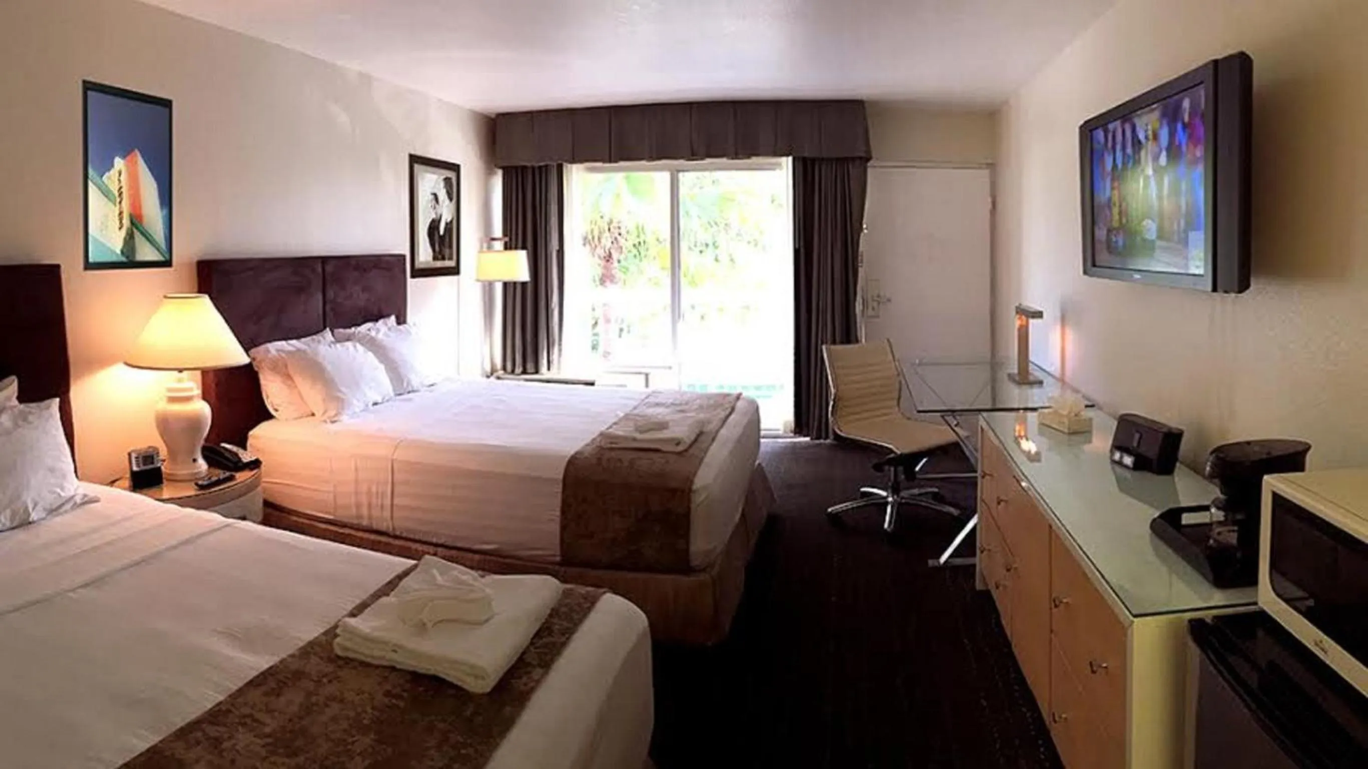 Day, Bed in Floridian Hotel