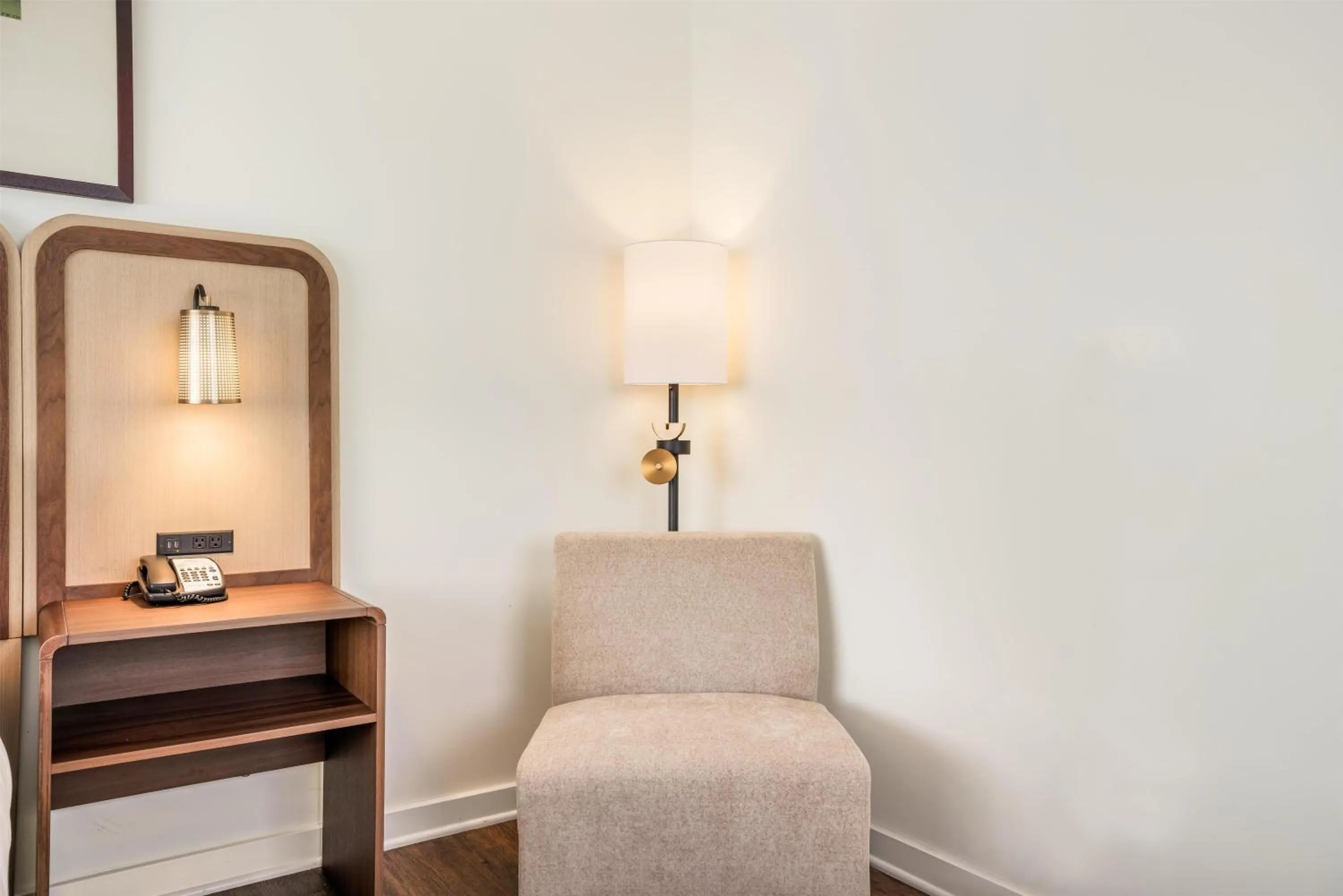 Photo of the whole room in The Banyan Hotel Fort Myers, Tapestry Collection by Hilton