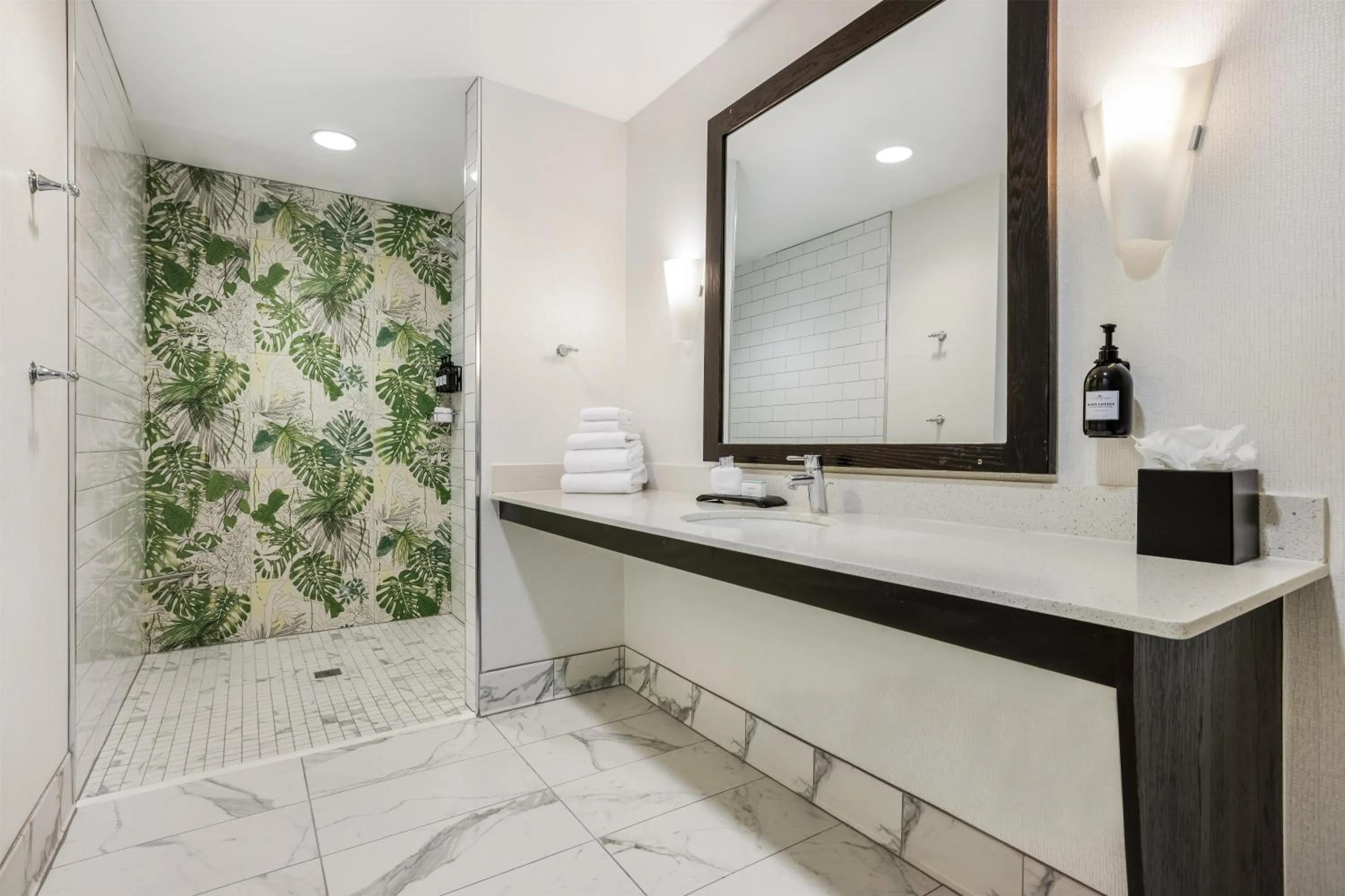 Bathroom in The Banyan Hotel Fort Myers, Tapestry Collection by Hilton