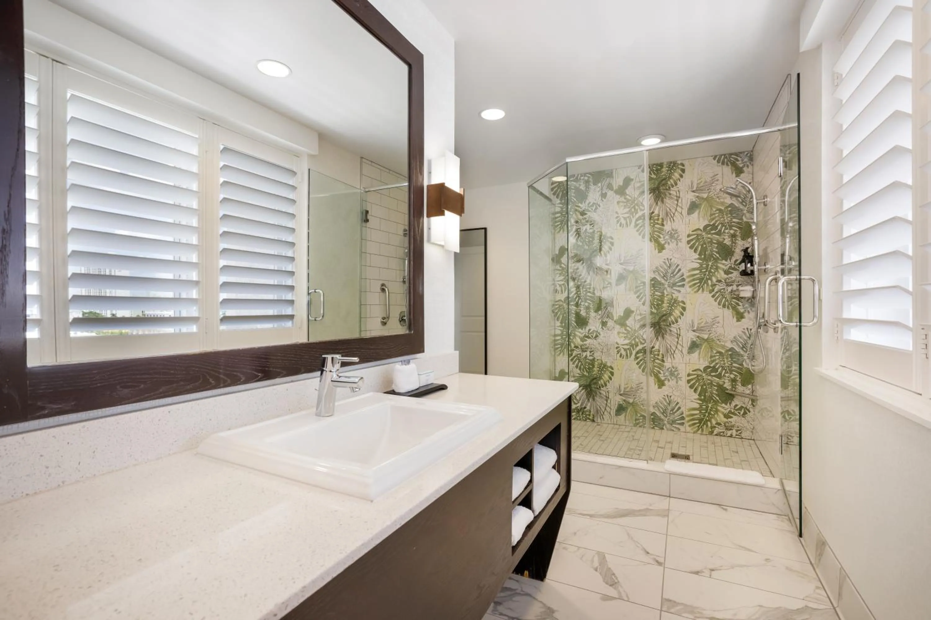 Bathroom in The Banyan Hotel Fort Myers, Tapestry Collection by Hilton