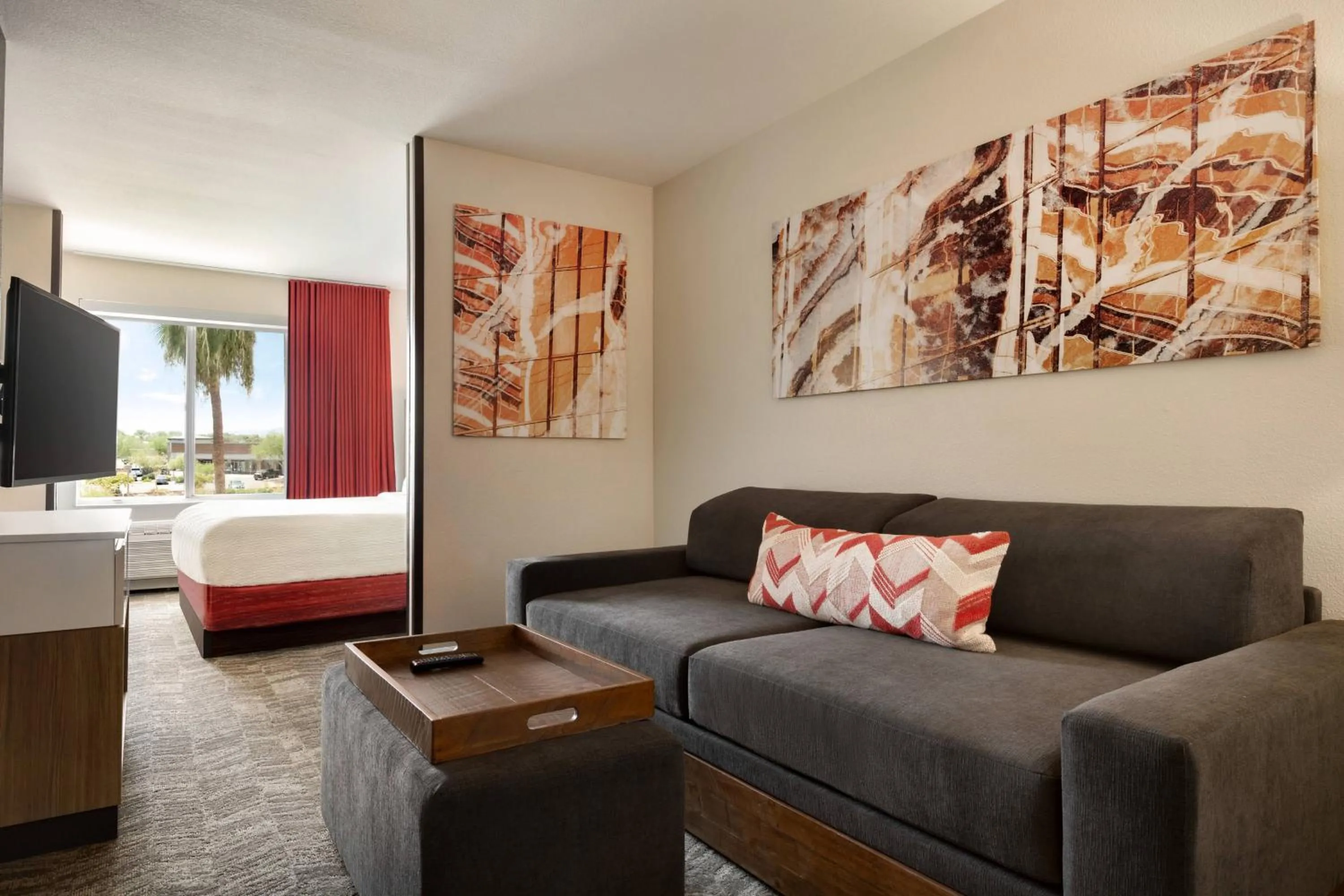 Living room, Bed in SpringHill Suites Phoenix Chandler/Fashion Center