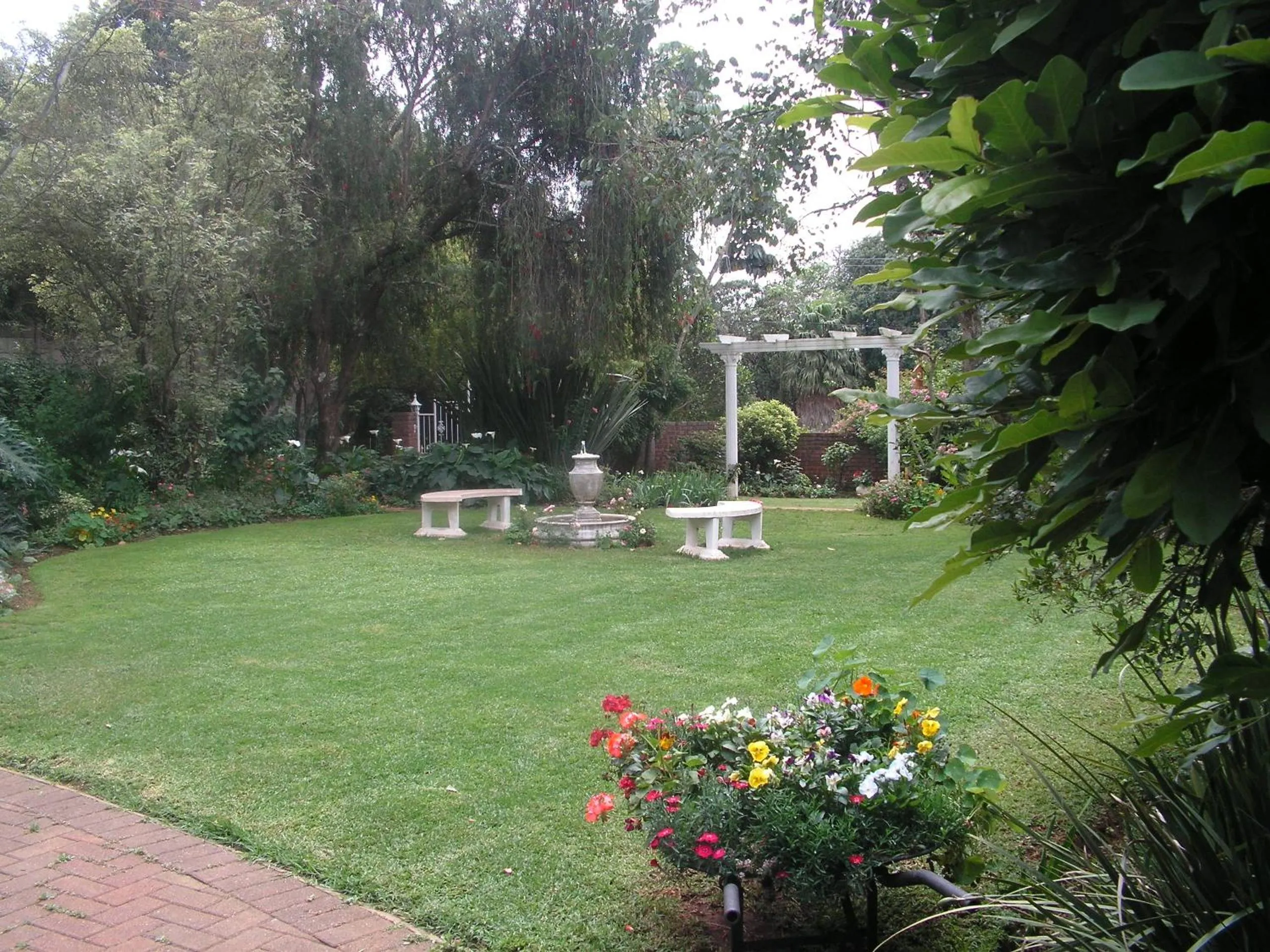 Garden in Bancroft B&B