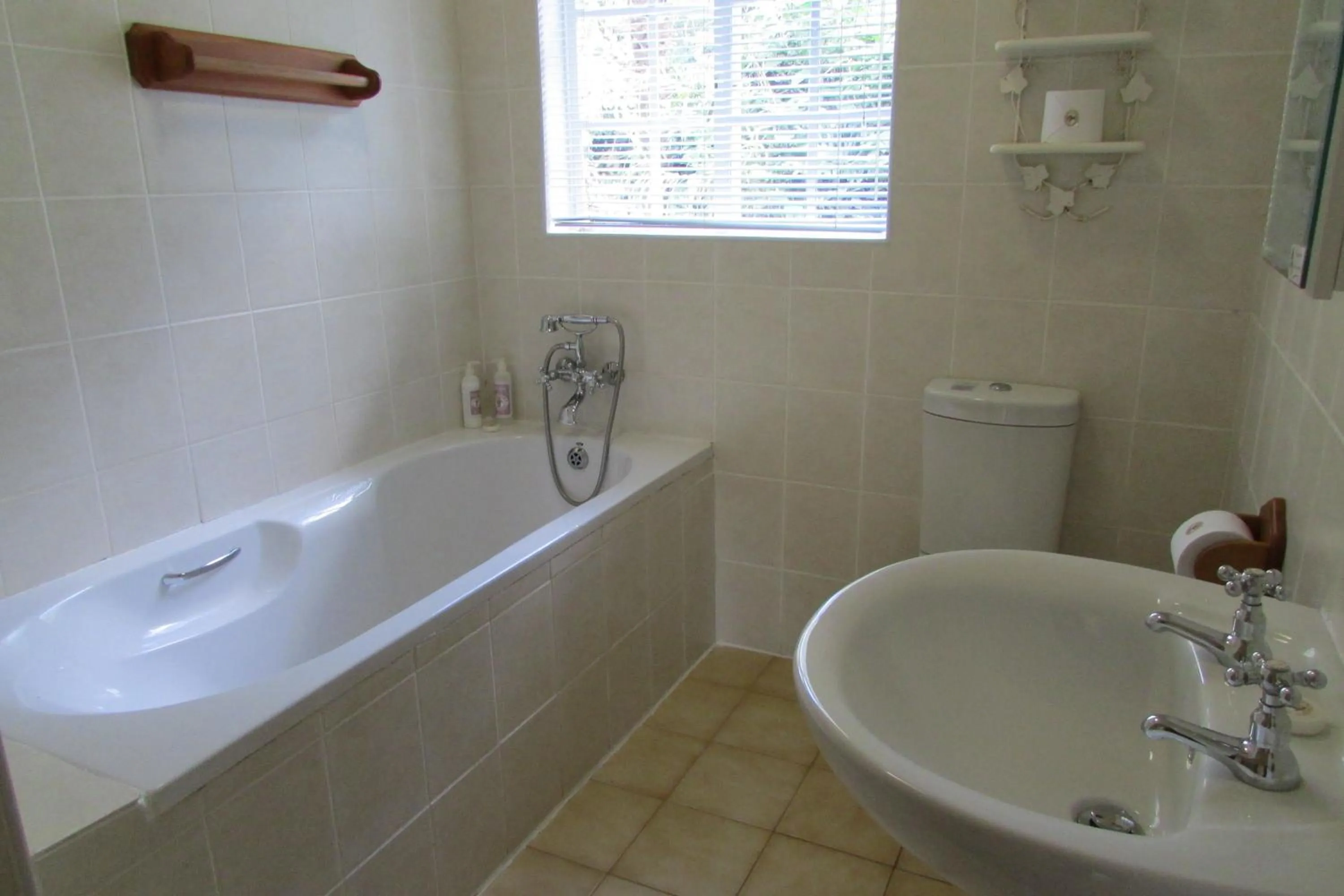Bathroom in Bancroft B&B