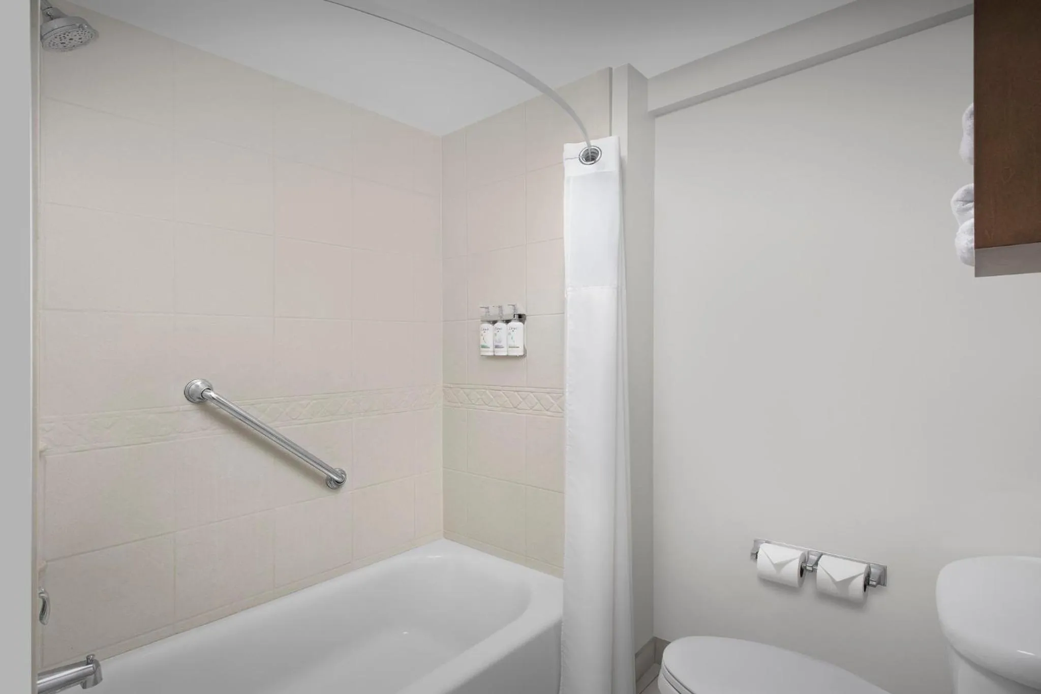 Bathroom in Staybridge Suites Columbia by IHG