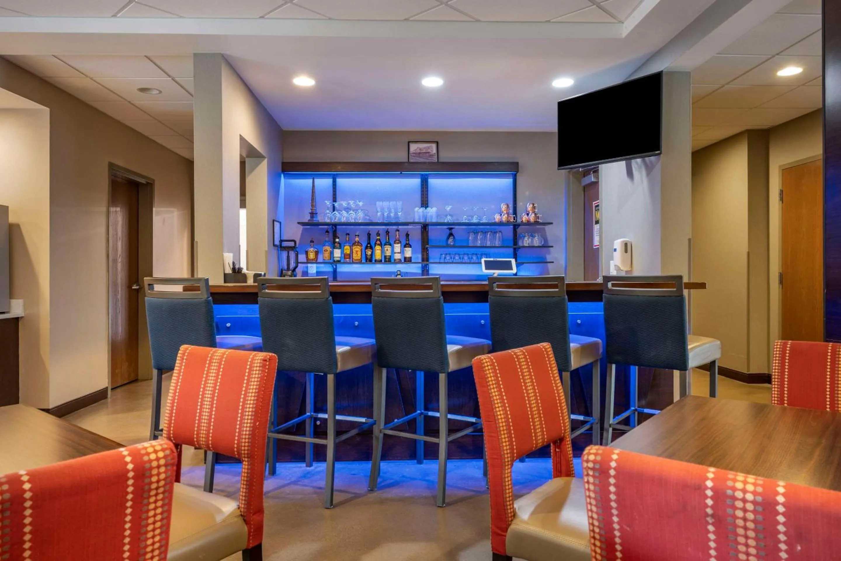 Restaurant/places to eat in Comfort Inn Connellsville Riverview