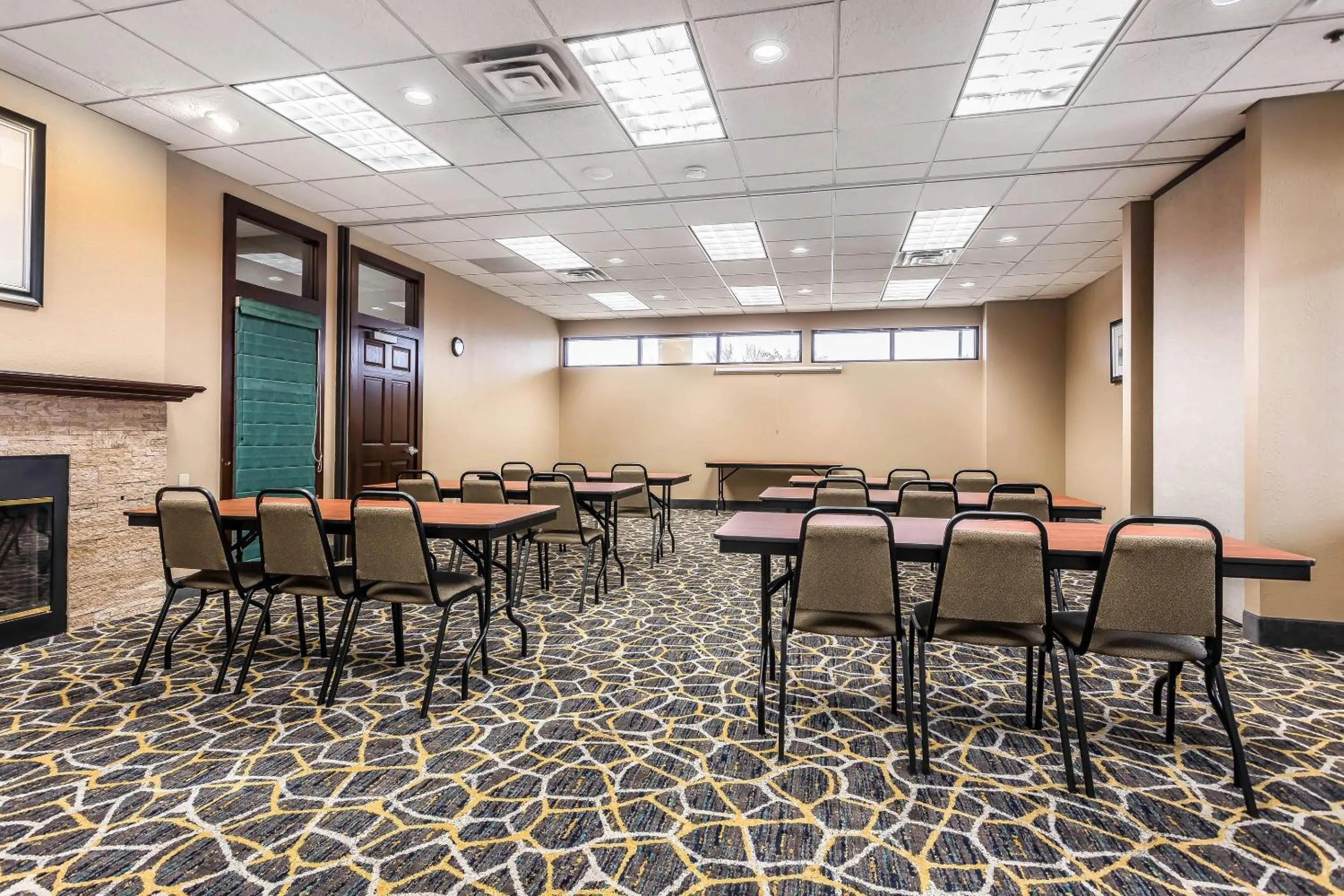 Meeting/conference room in Comfort Inn SW Omaha I-80