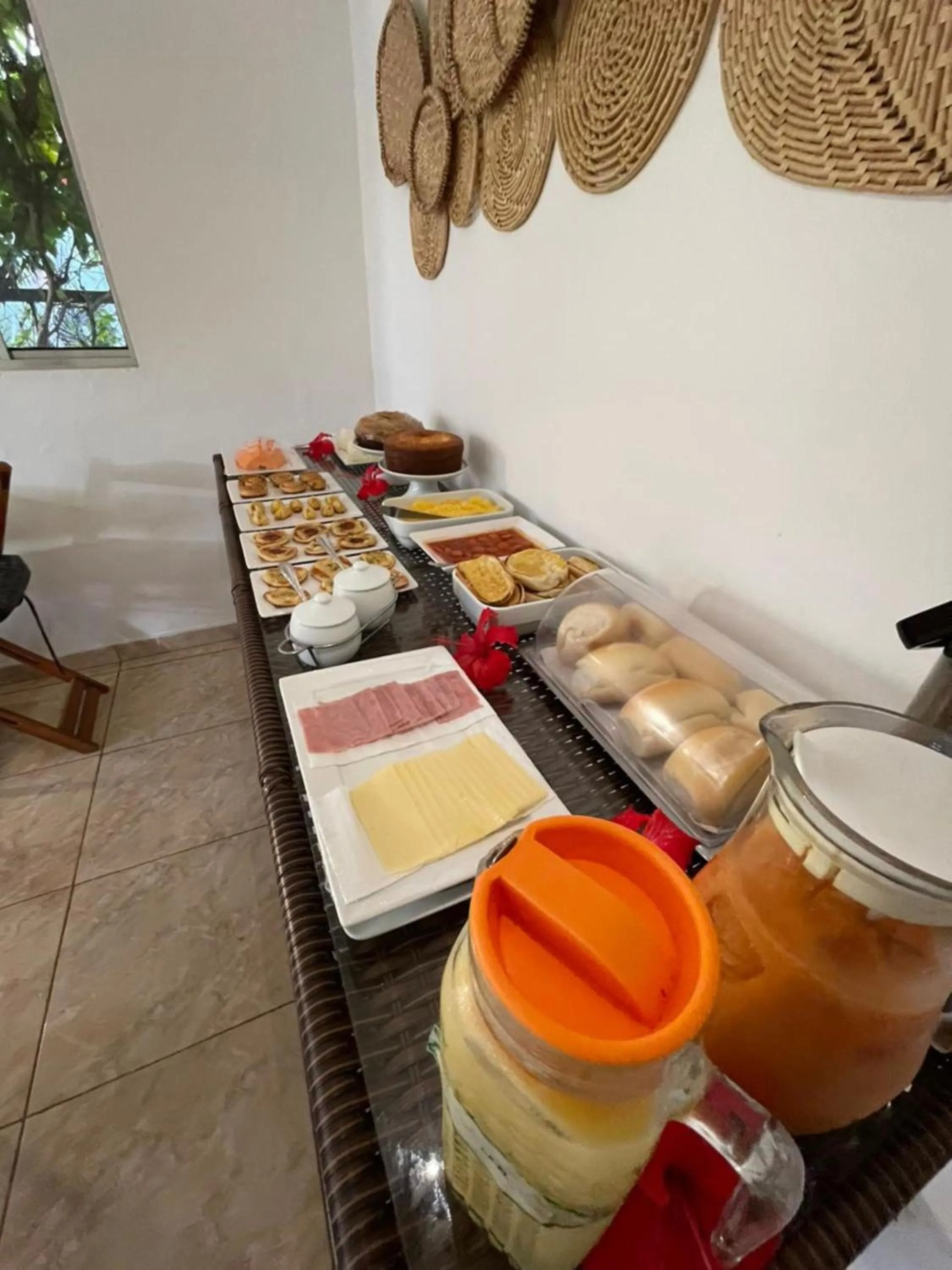 Breakfast in Pousada Martins e Cia