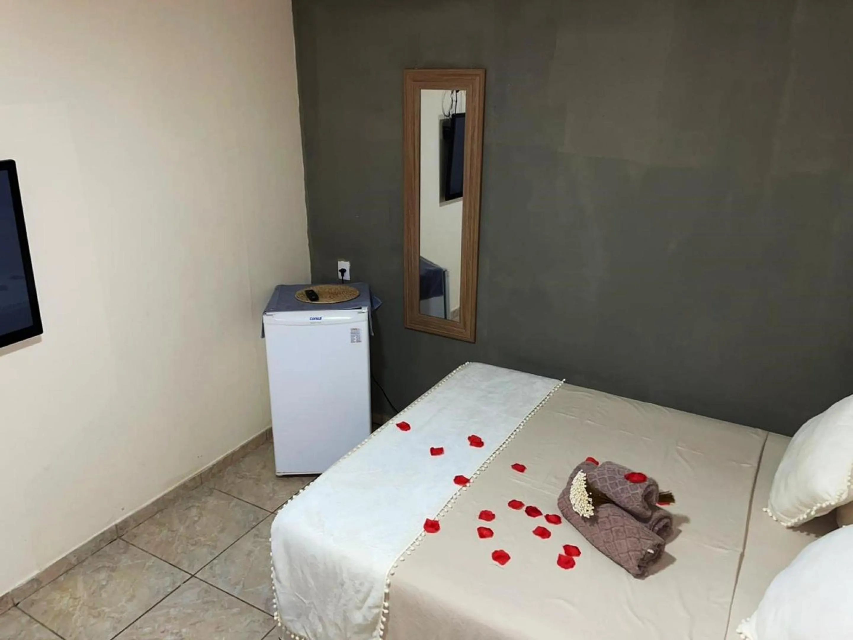 Bedroom, Bed in Pousada Martins e Cia