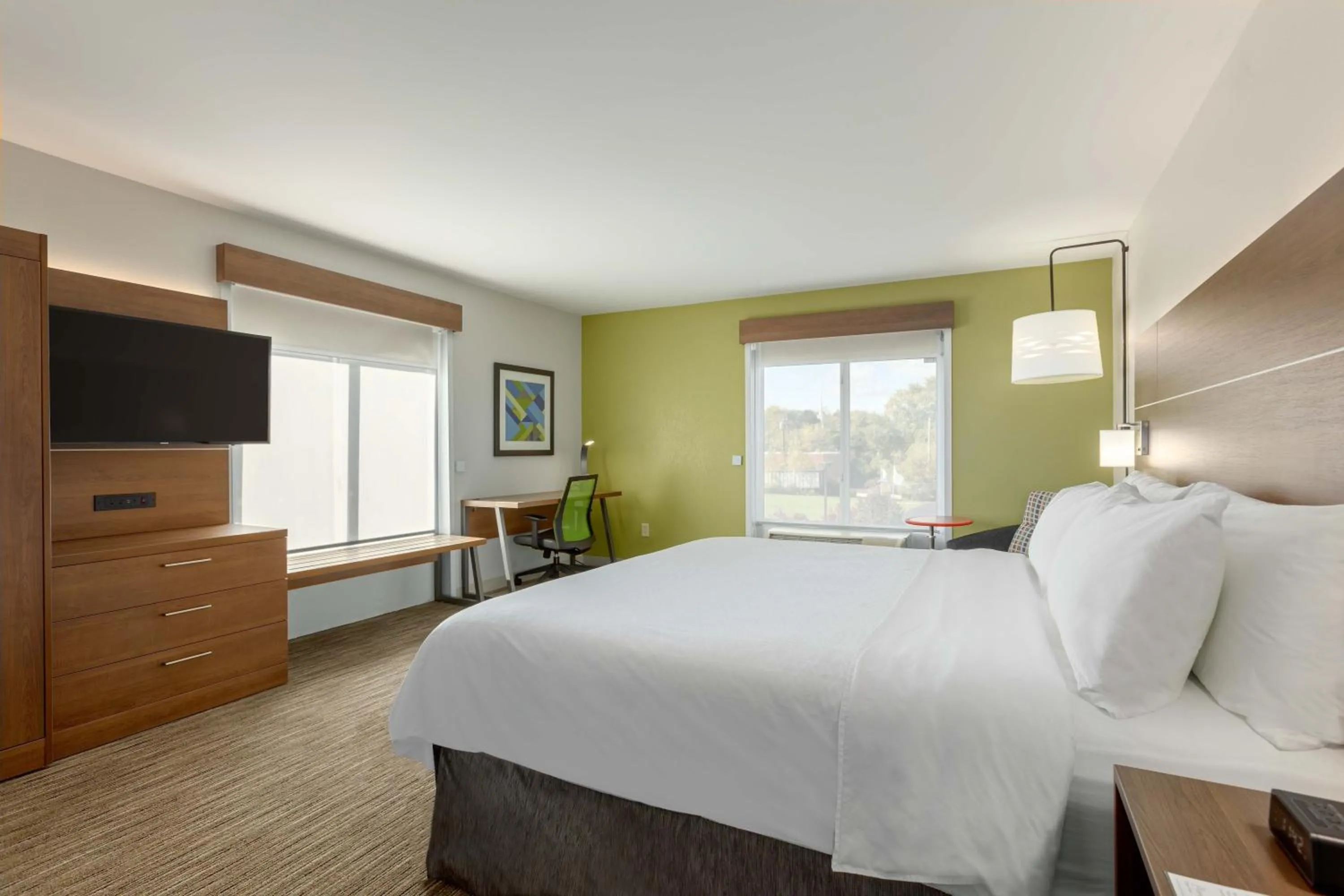 Photo of the whole room, Bed in Holiday Inn Express Hotel & Suites Binghamton University-Vestal by IHG
