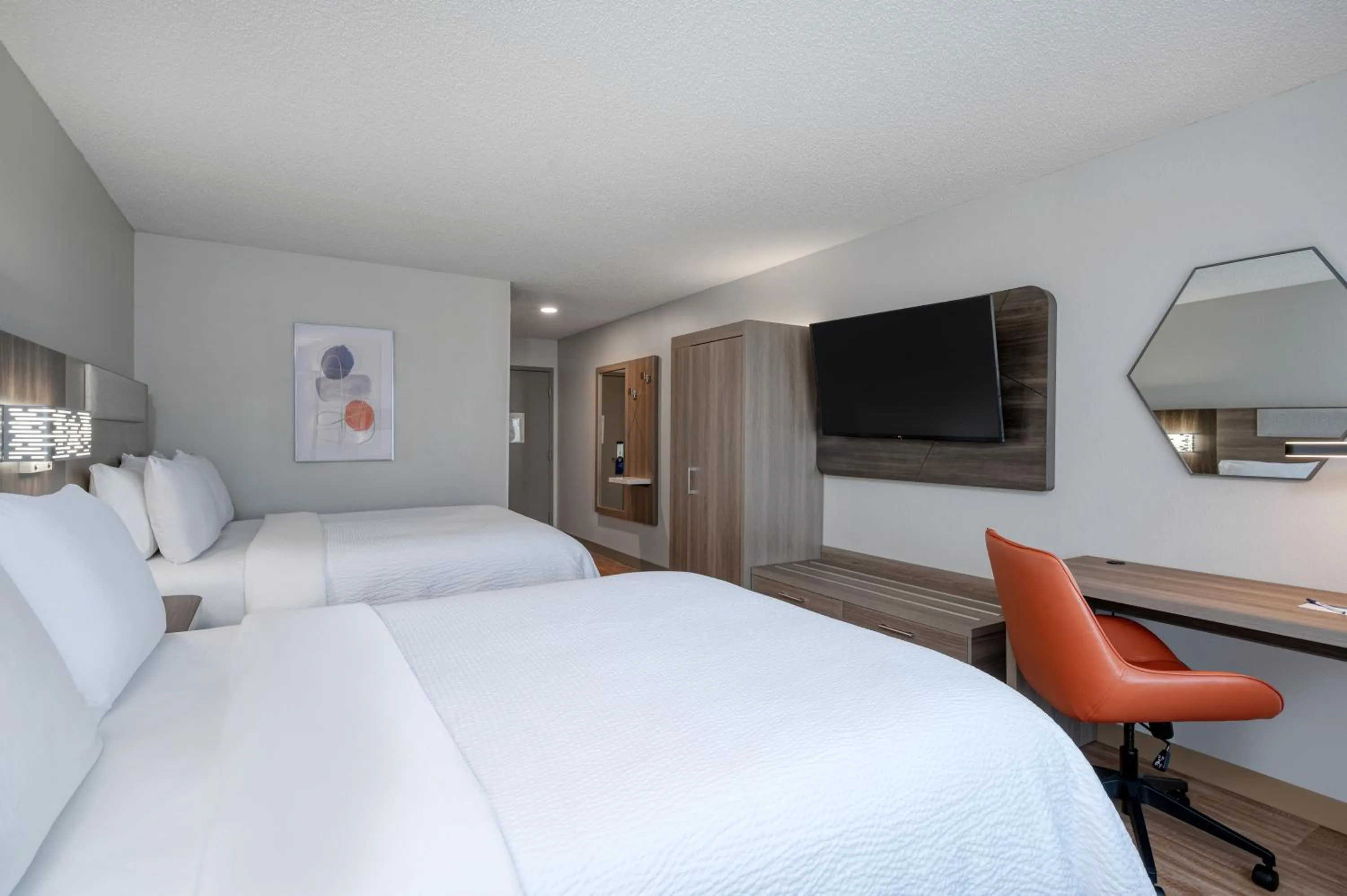 TV and multimedia, Bed in Holiday Inn Express Hotel & Suites Columbia-I-20 at Clemson Road by IHG