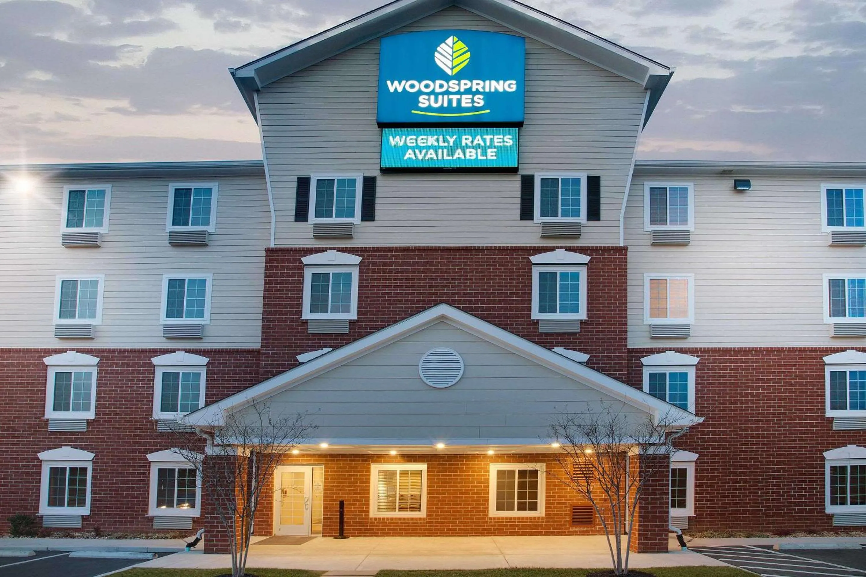 Property building in WoodSpring Suites Fredericksburg