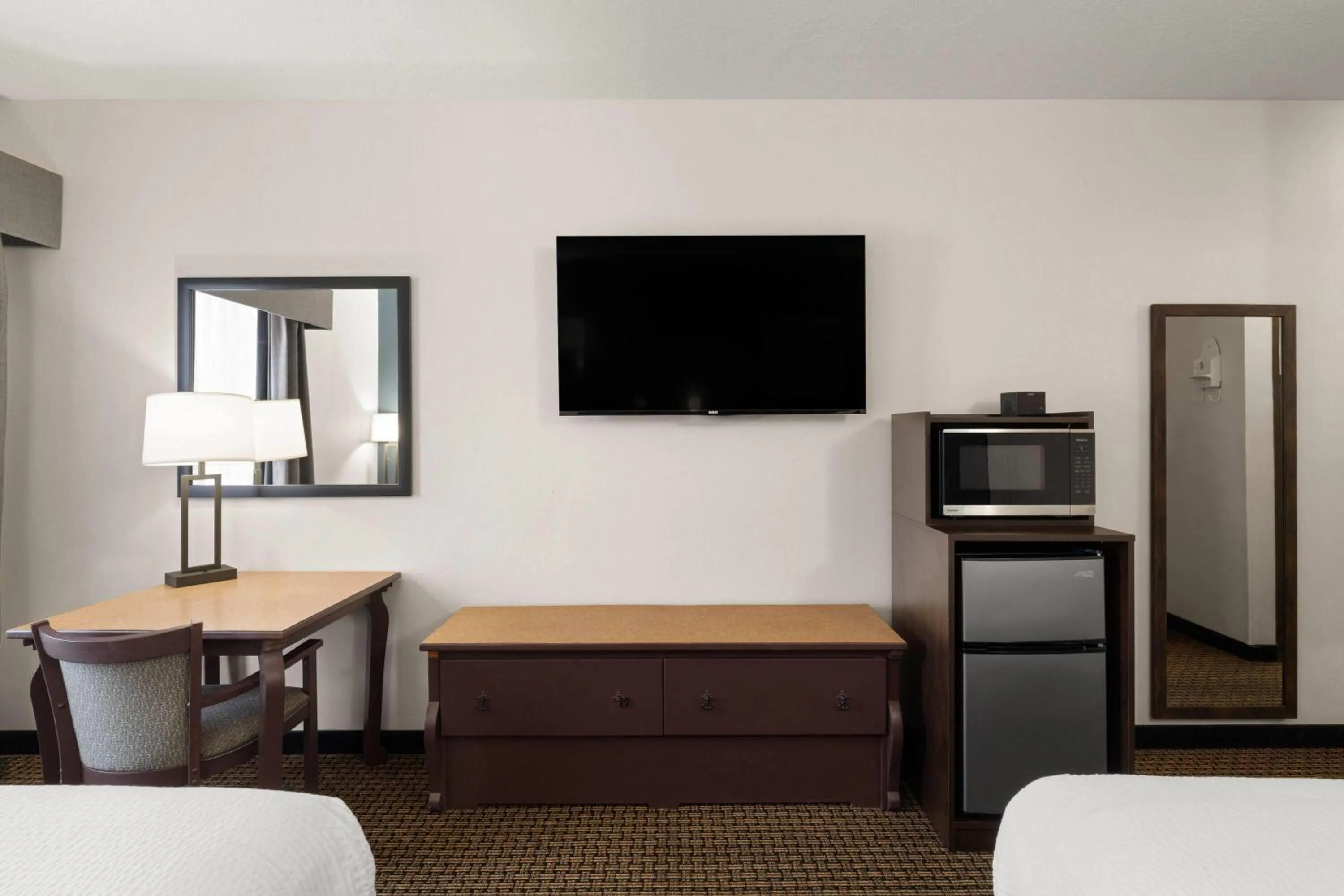 Photo of the whole room, Bed in Tombstone Grand Hotel, a Baymont by Wyndham