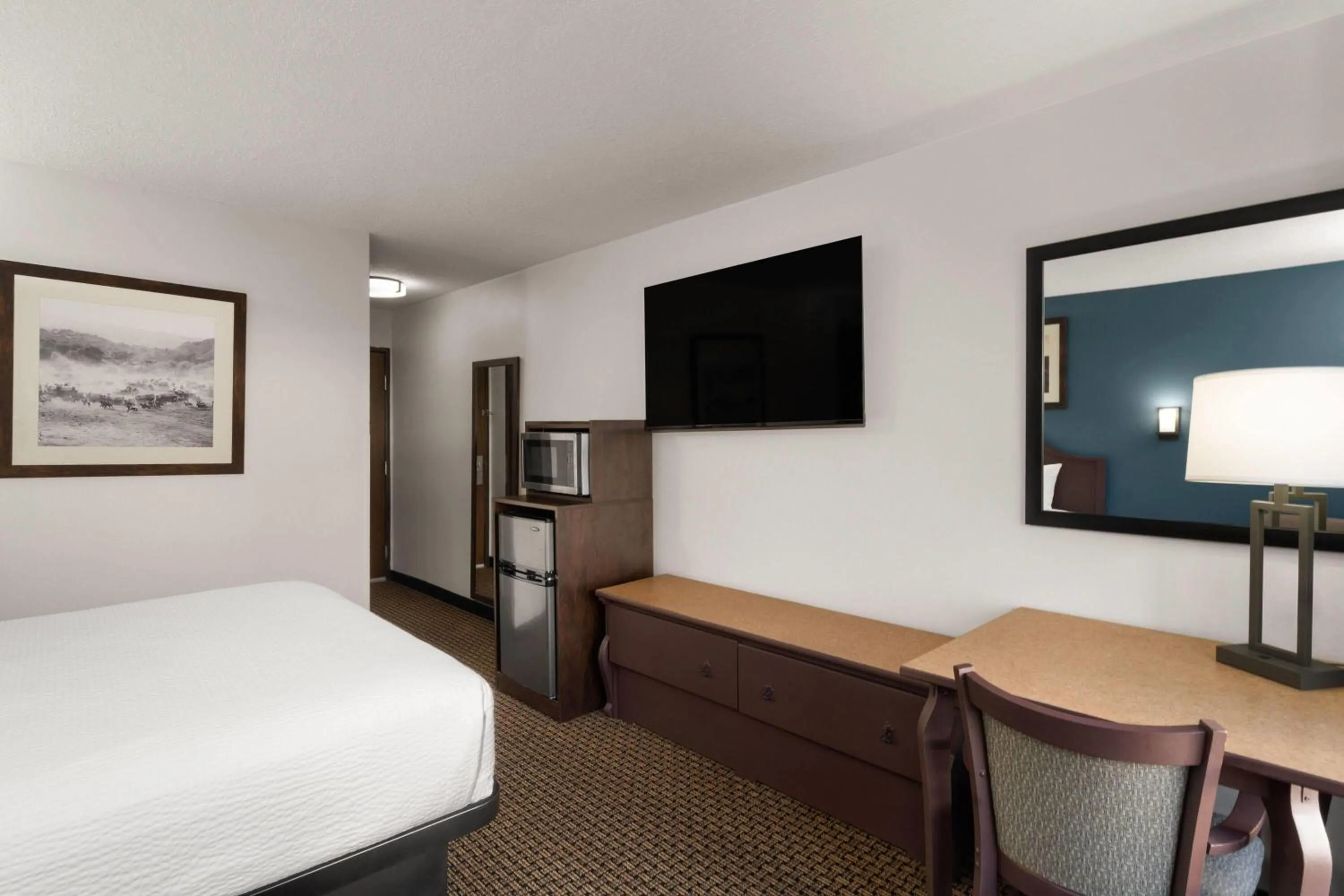 Photo of the whole room, Bed in Tombstone Grand Hotel, a Baymont by Wyndham