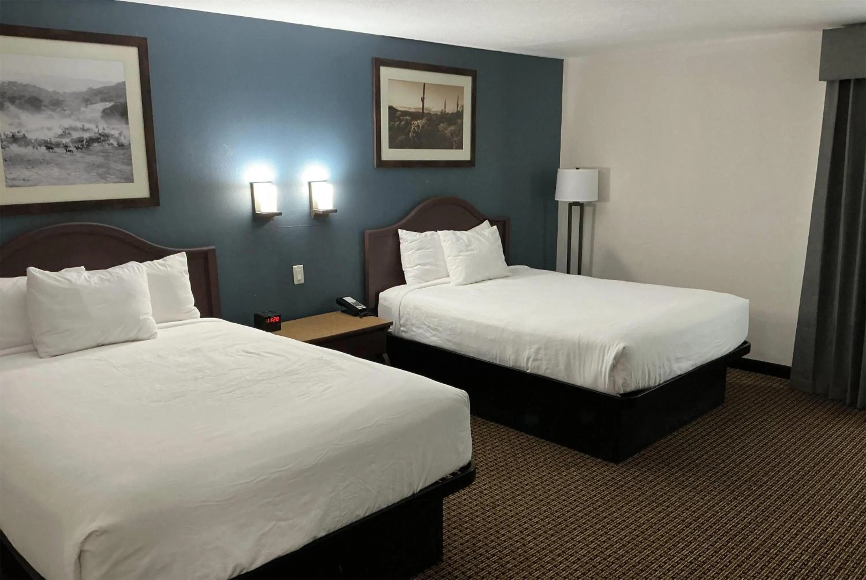 Photo of the whole room, Bed in Tombstone Grand Hotel, a Baymont by Wyndham