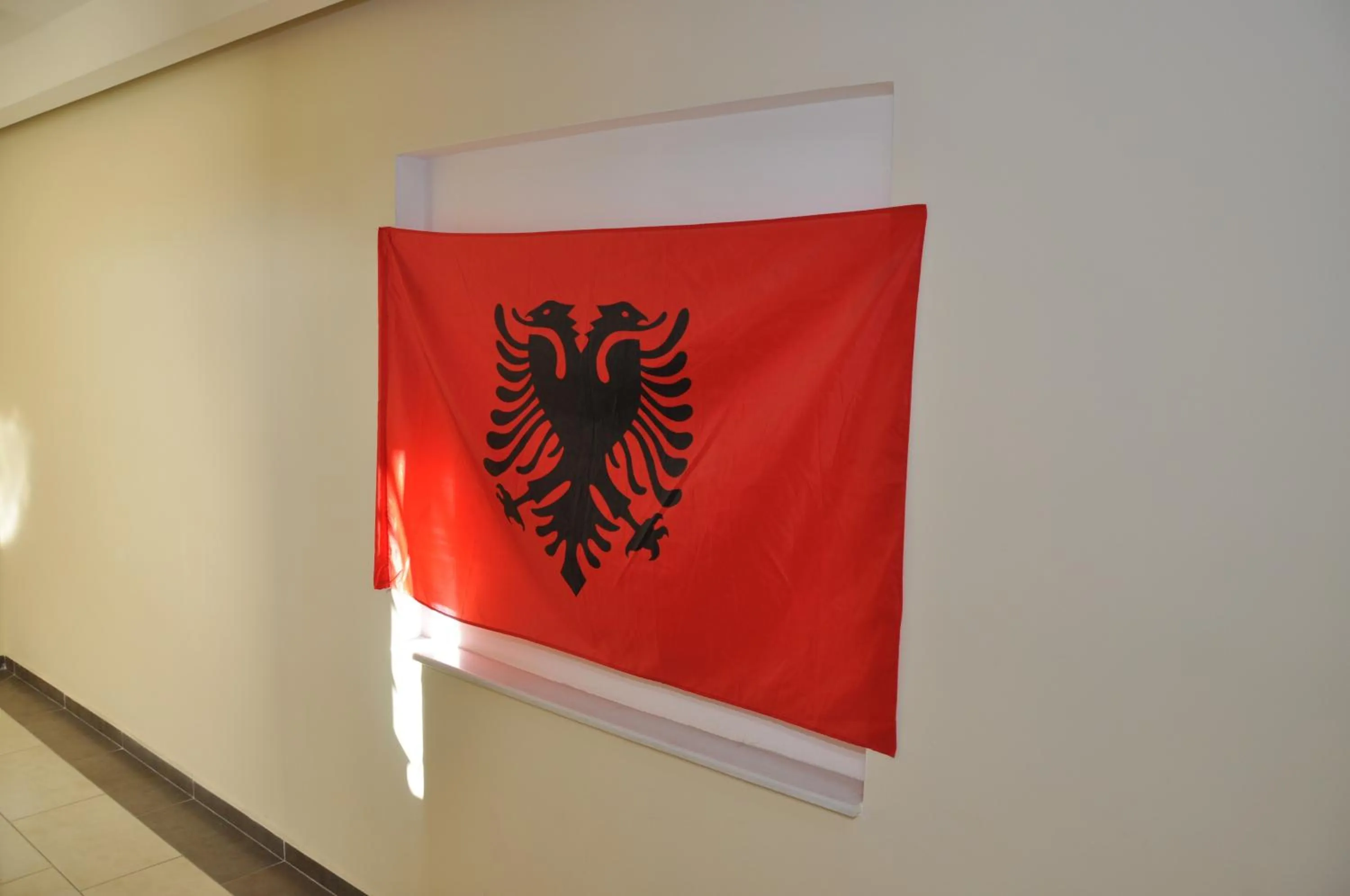 Logo/Certificate/Sign in Sunrise Hotel Cameria