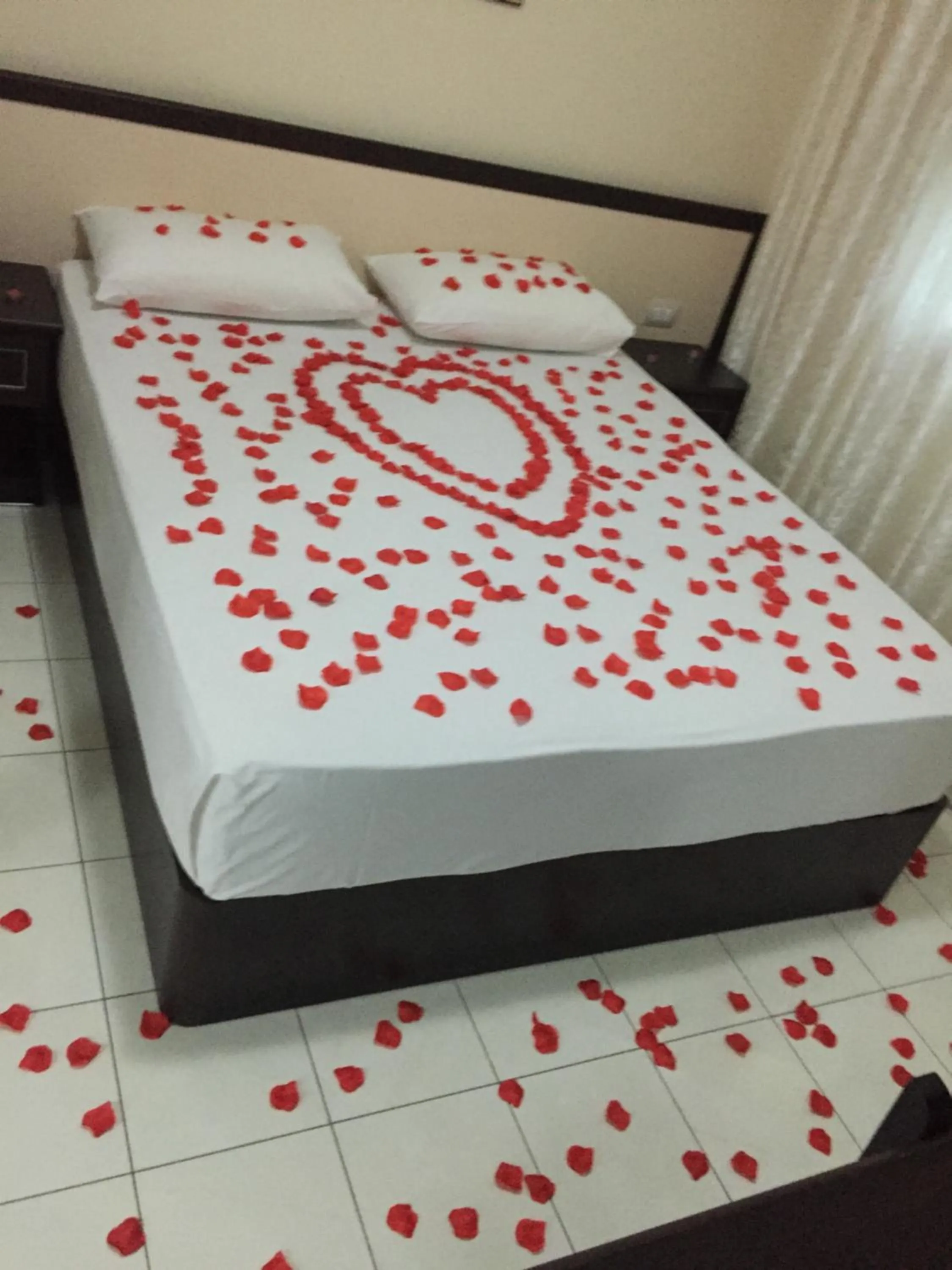 Bed in Sunrise Hotel Cameria